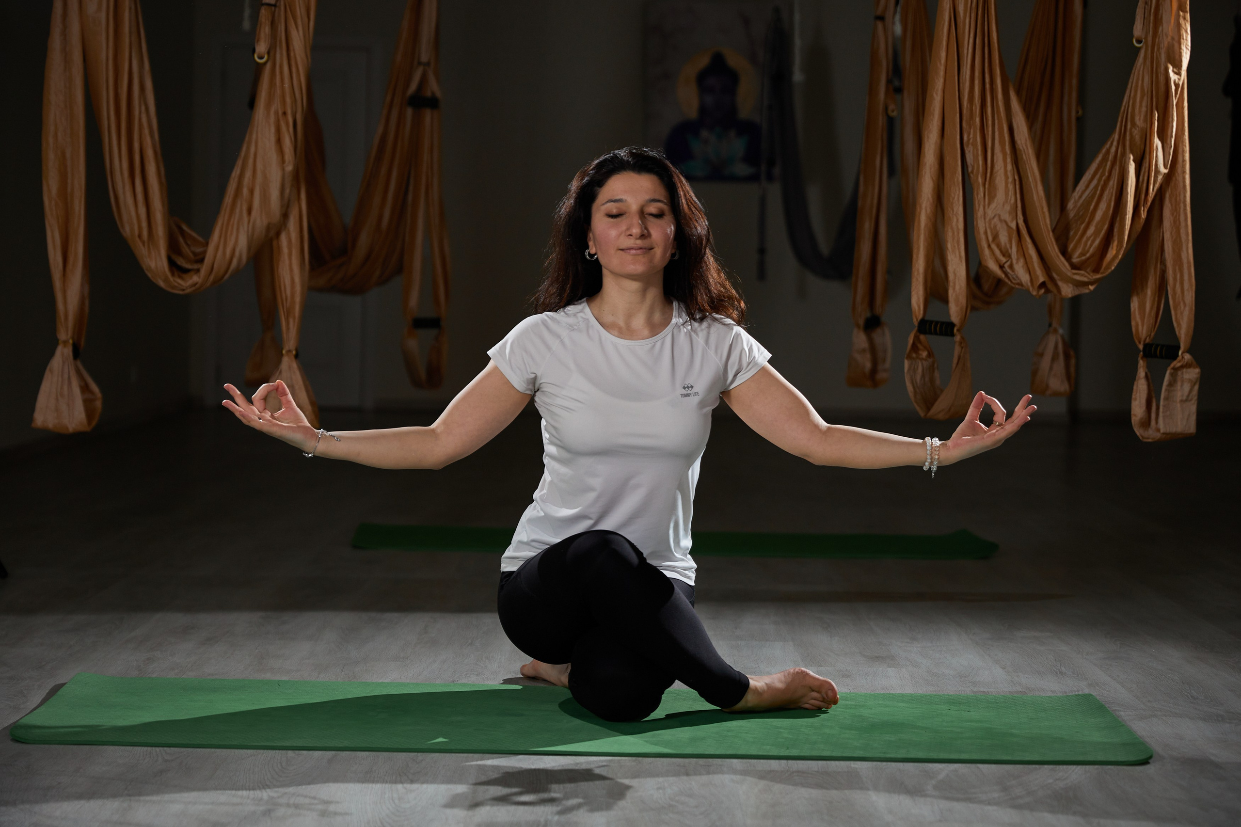 Практика в Yoga Shahi Center. Photographer in Baku Kamran Enceladus