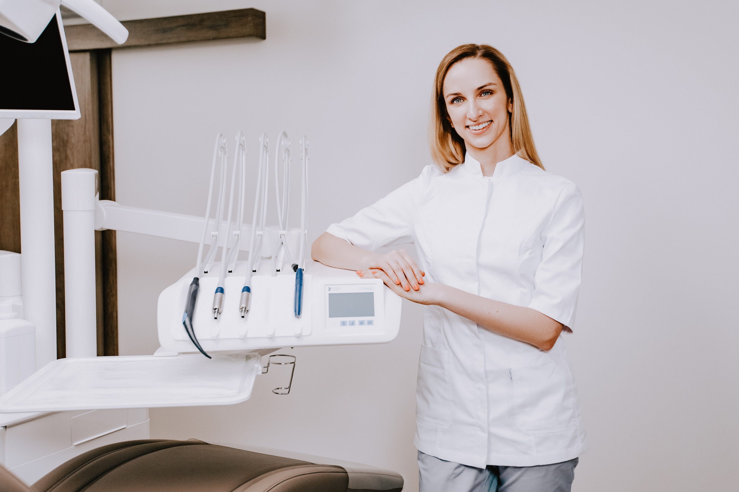 EDClinic dentistry in Prague. ANNA-MARIA PHOTO CONTENT CREATOR — фотограф, эстет, художник и визуальный эксперт в Instagram, работающий в Праге
