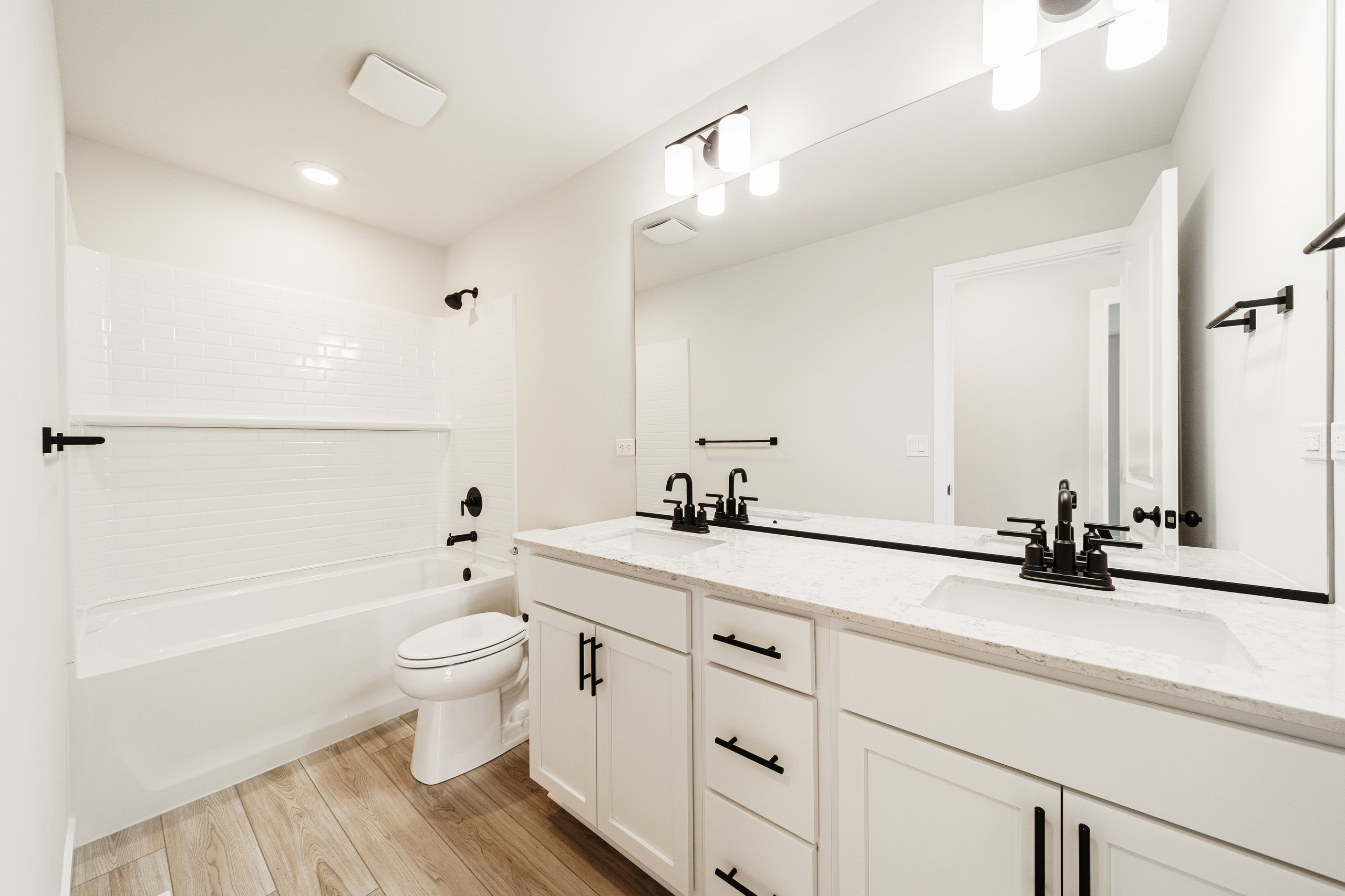 Real Estate photography. Washington state. EVAN ARISTOV WEDDING PHOTOGRAPHY — Seattle Wedding Photographer