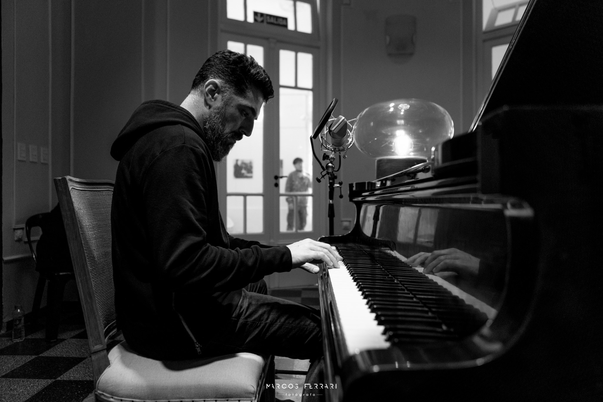 PABLO CORDERO | Solo (show). Marcos Ferrari Fotógrafo