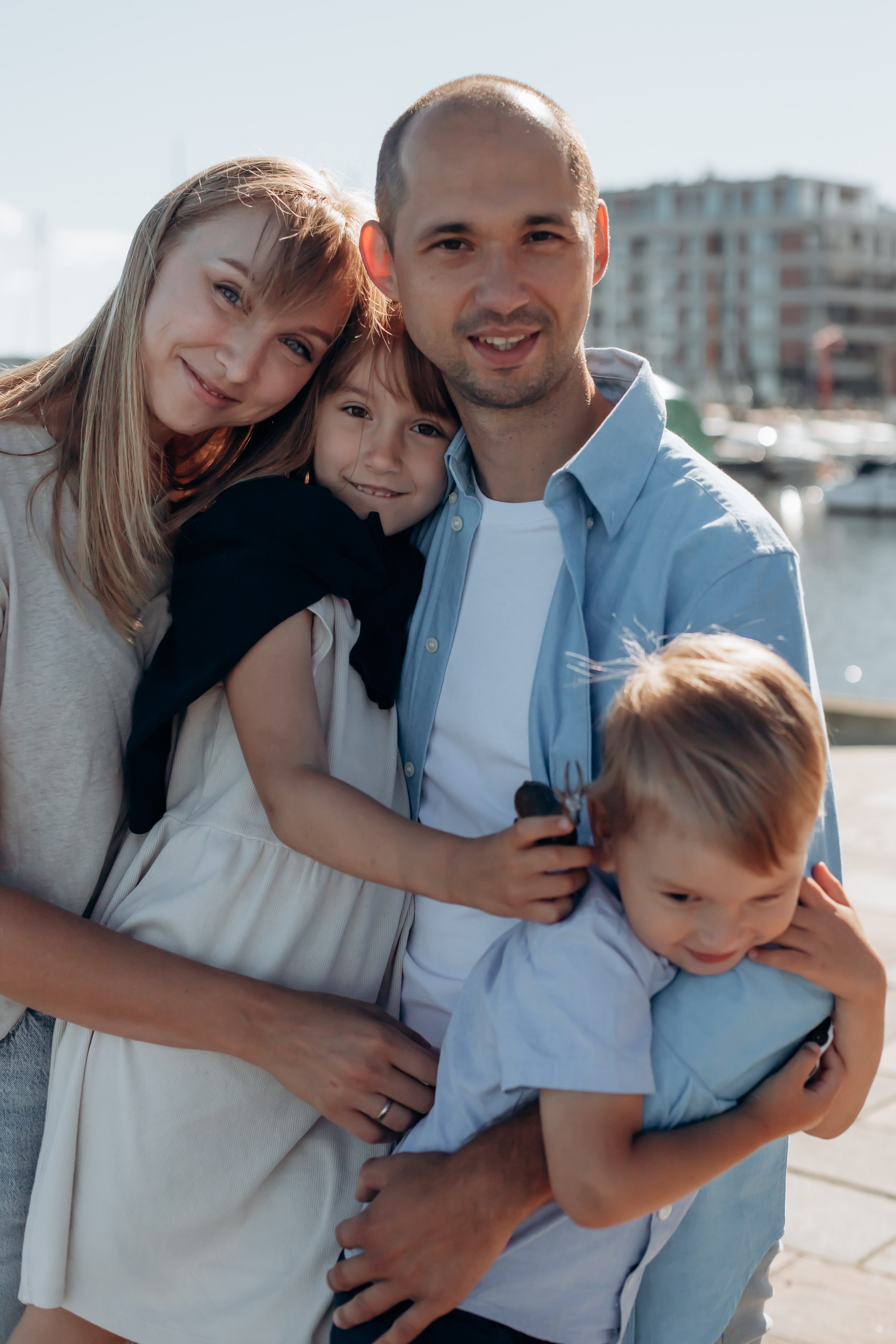 Наталья, Сергей, Полина и Тимур. Главная