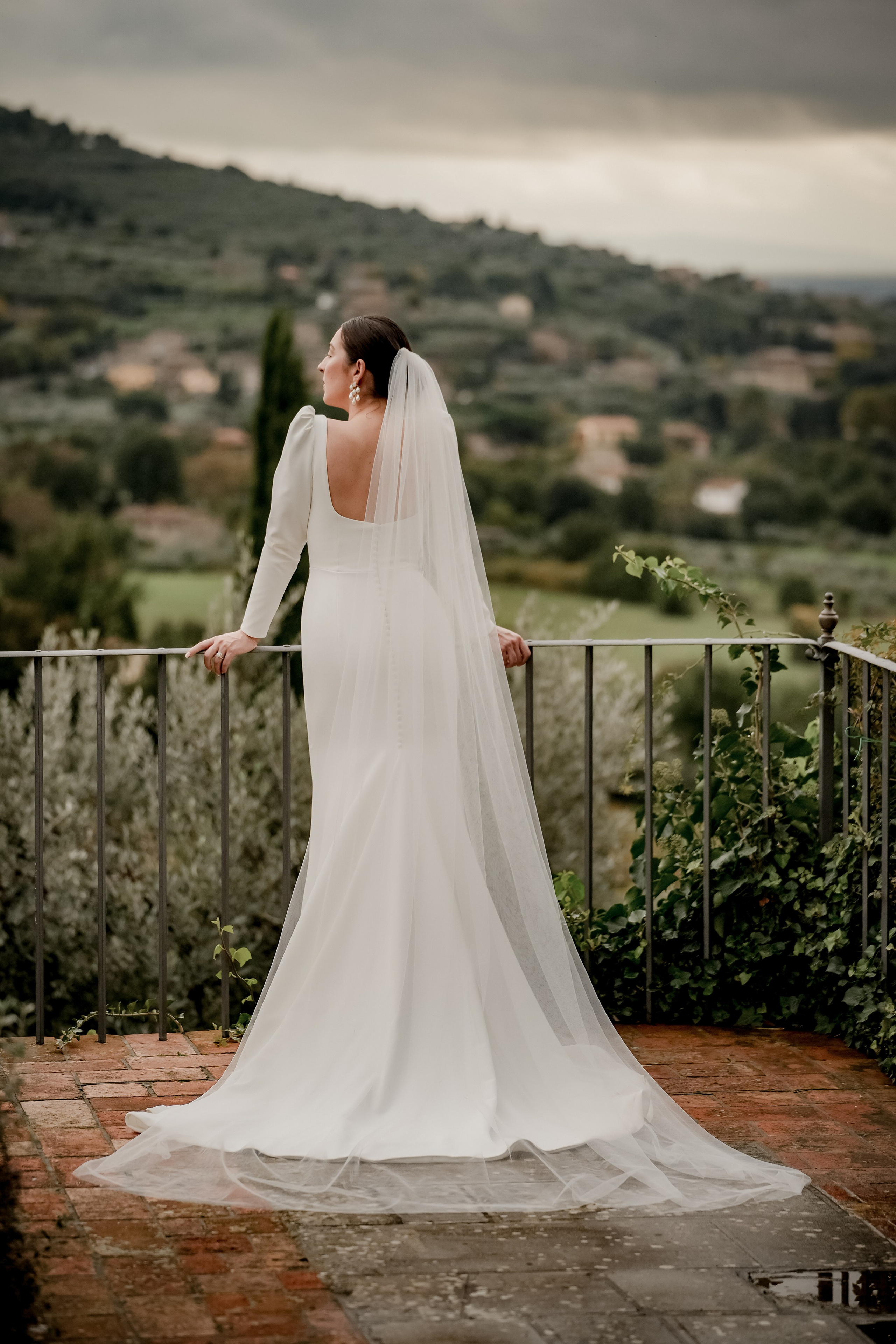 Elopment in Cortona. Villa Falconiere. Wedding Photographer in Italy