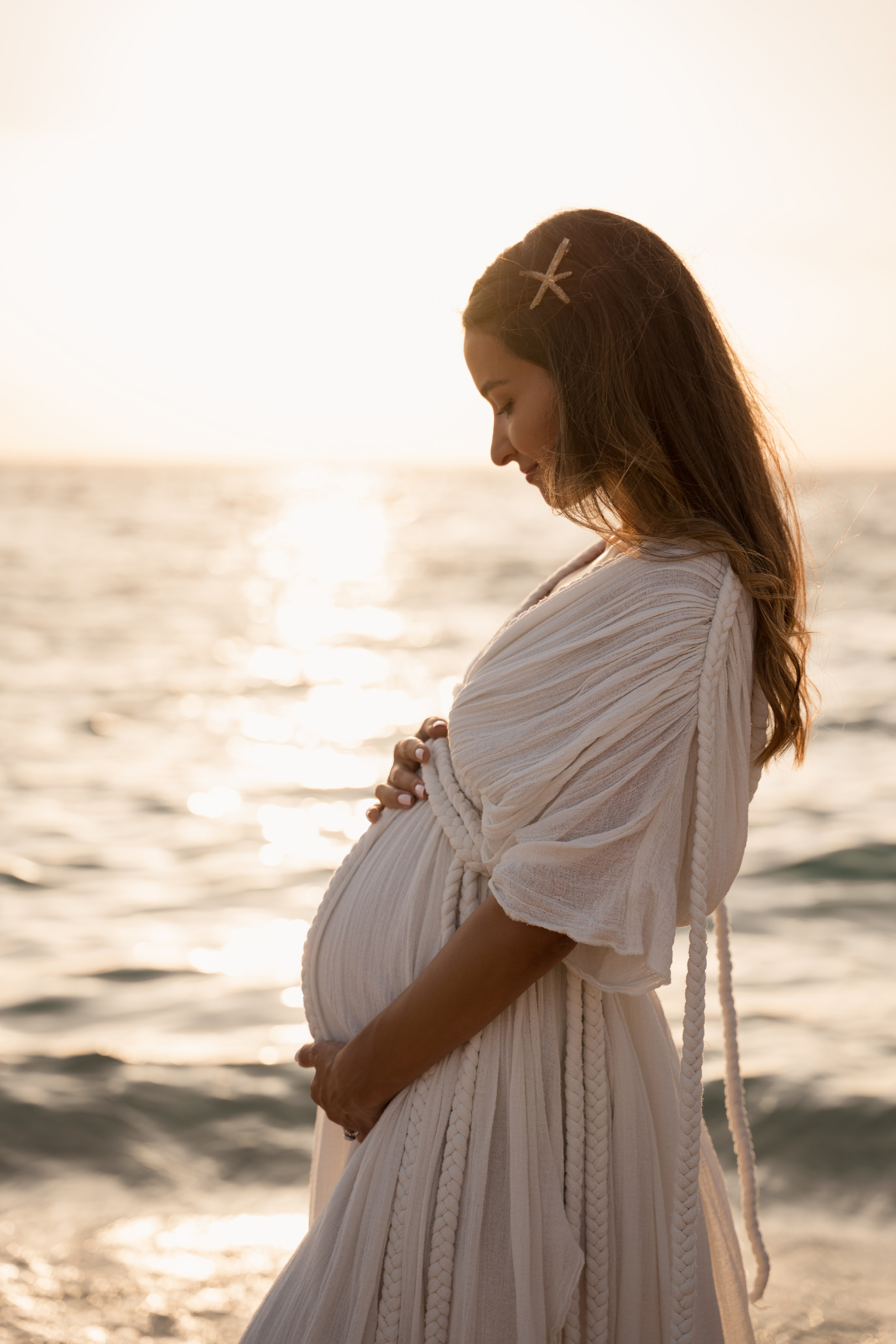 Golden Hour Glow. Angela Iakovleva — Family Photographer in Dubai