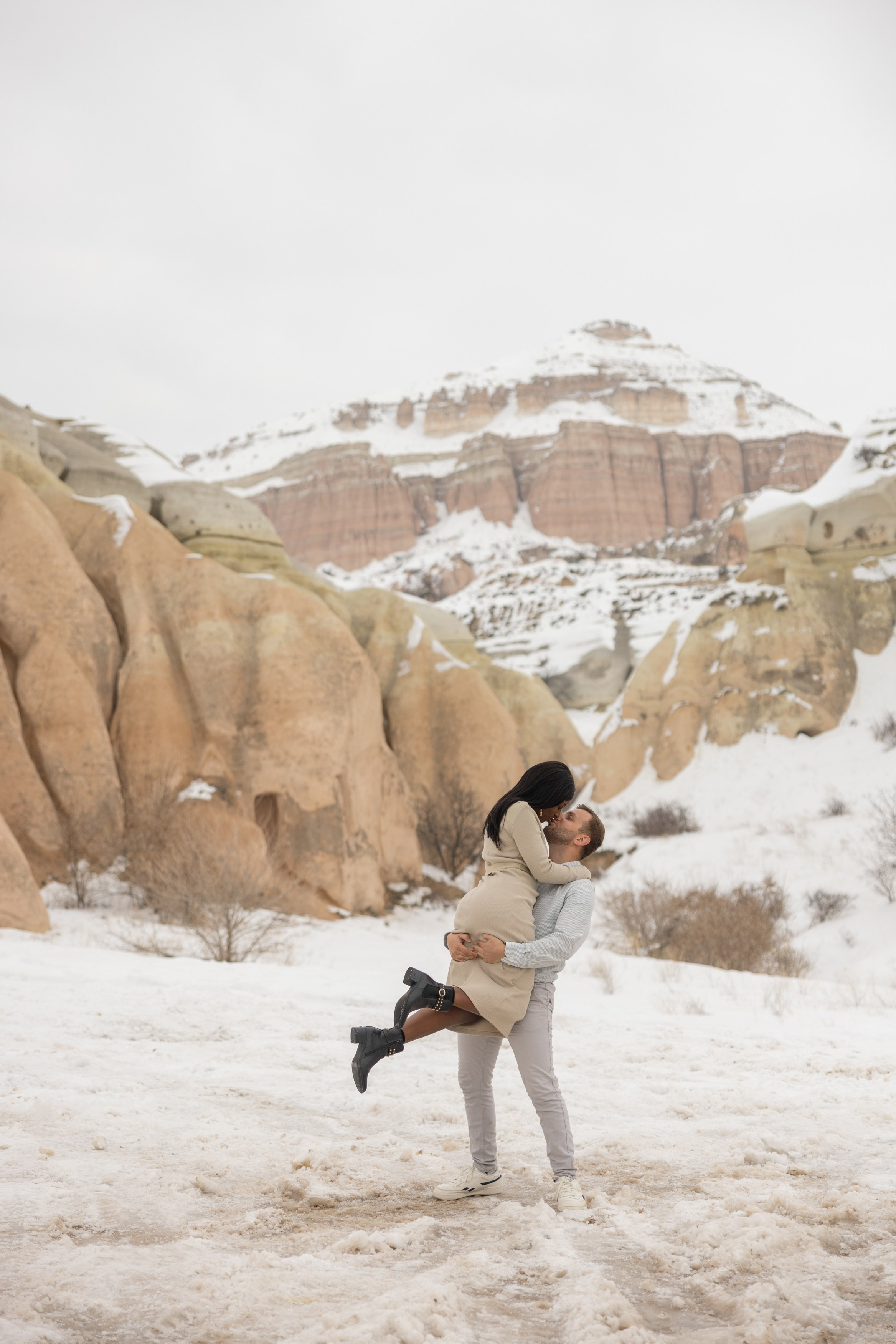 Andrew & Melody. Julia Ganch I Fashion Wedding Photography I Cappadocia Turkey