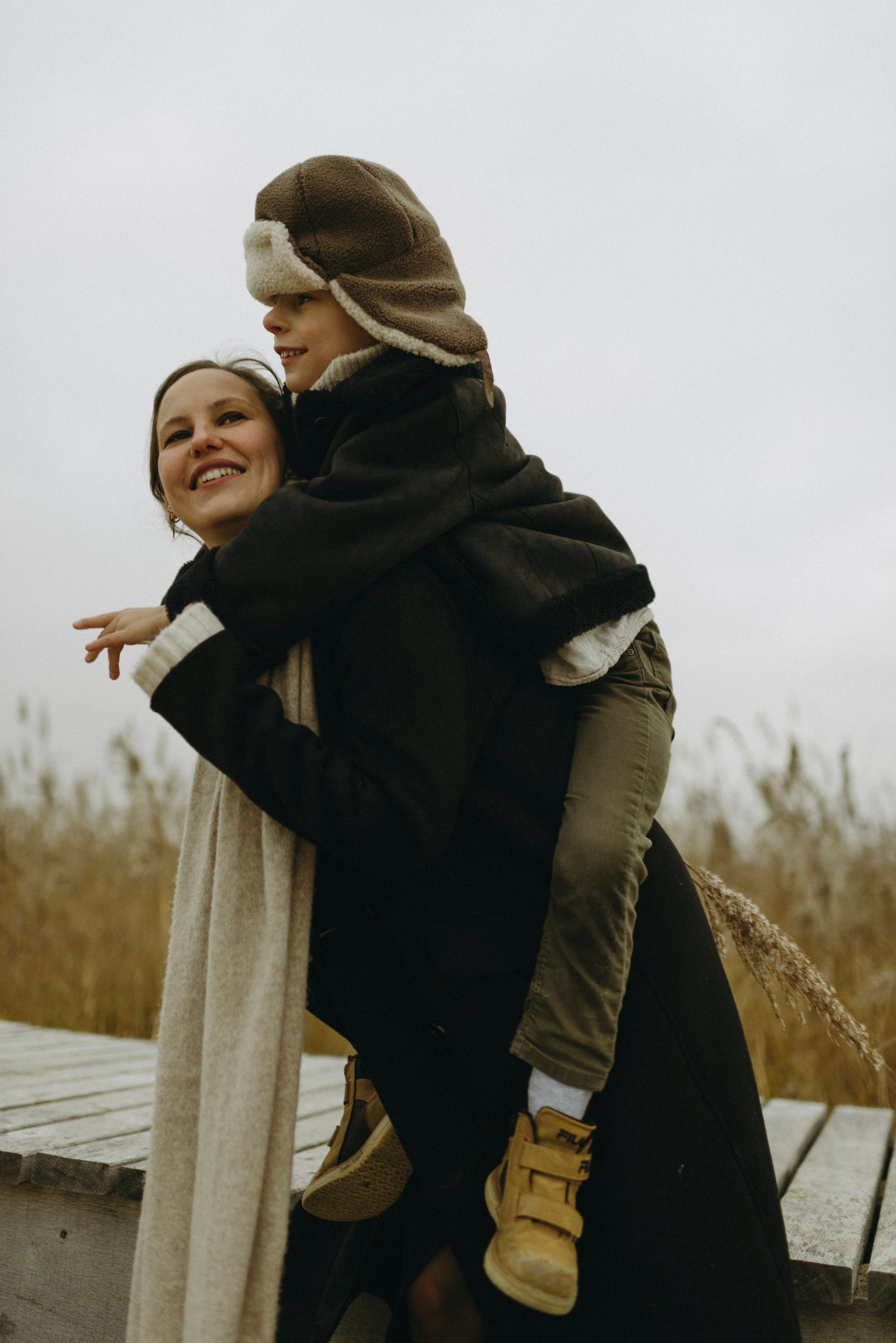 Nastya and Darian. Polina Sobol — family & documentary photographer in Bern. Outdoor & urban photo sessions for families, kids and couples