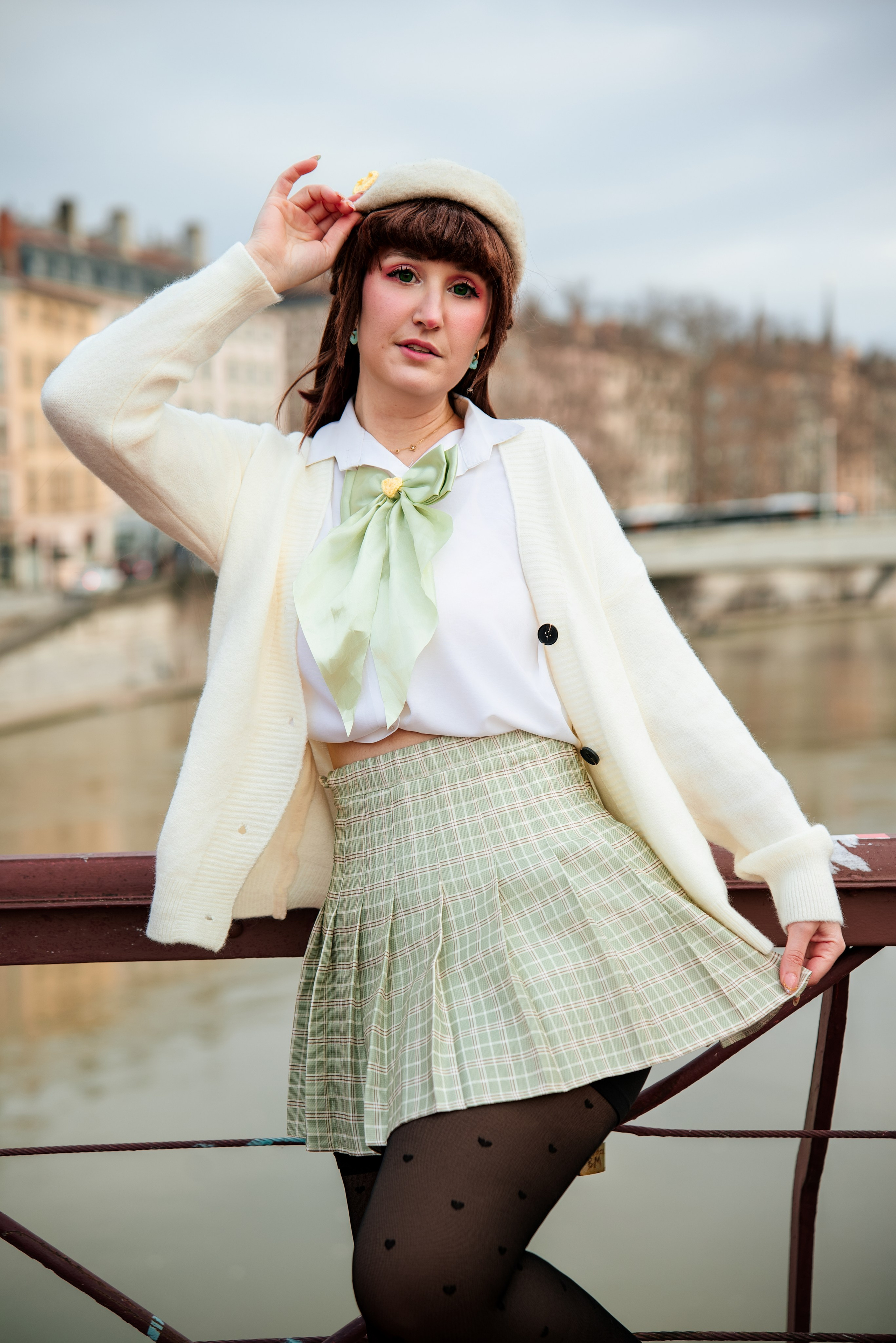 Shooting photo portrait au Pont de Lyon | Photographe à Lyon. Mekaranyu, Photographe de Villefontaine dans la région Auvergne-Rhône-Alpes