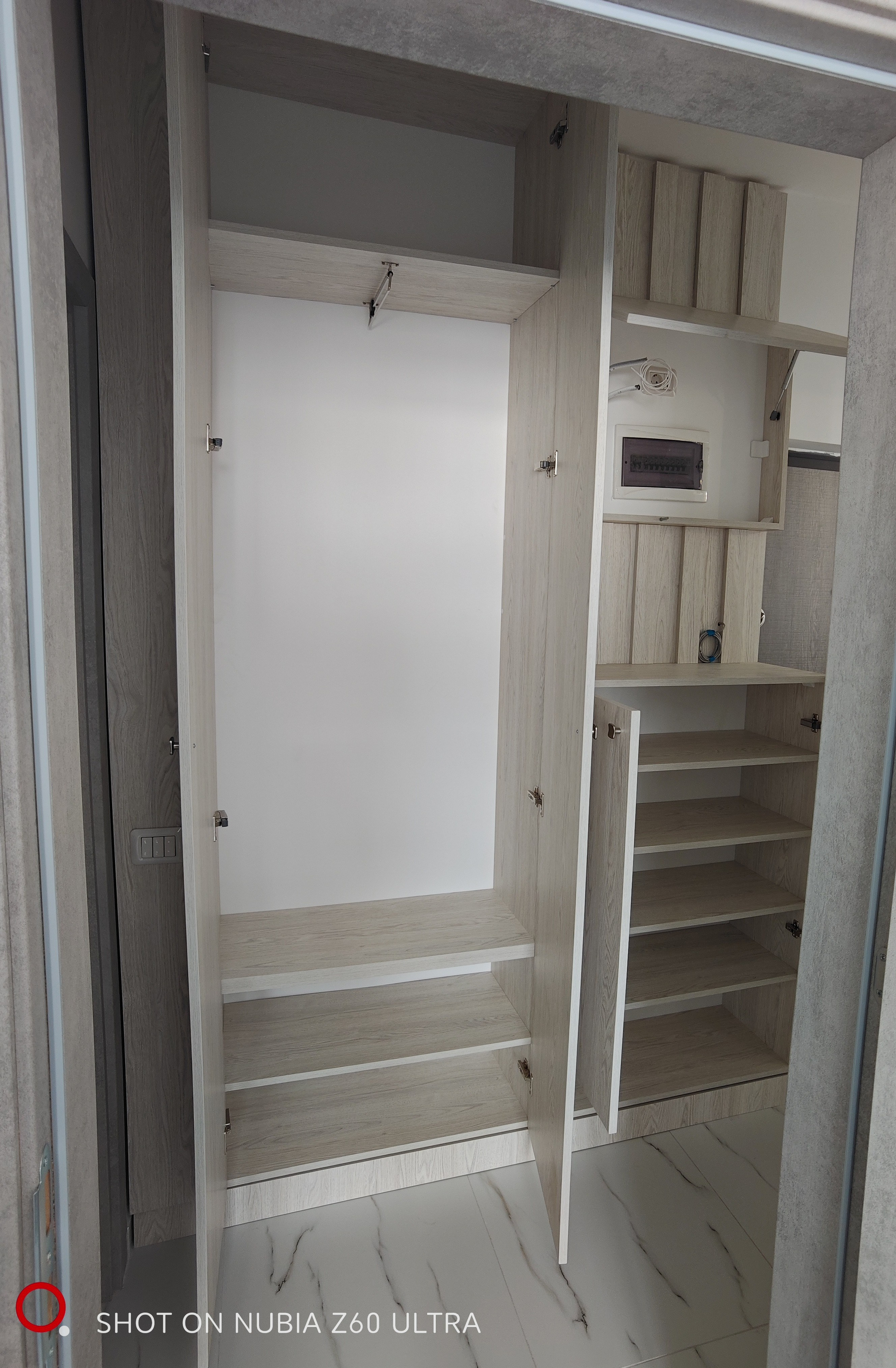 Cuier. Furniture Alexandru Turcu