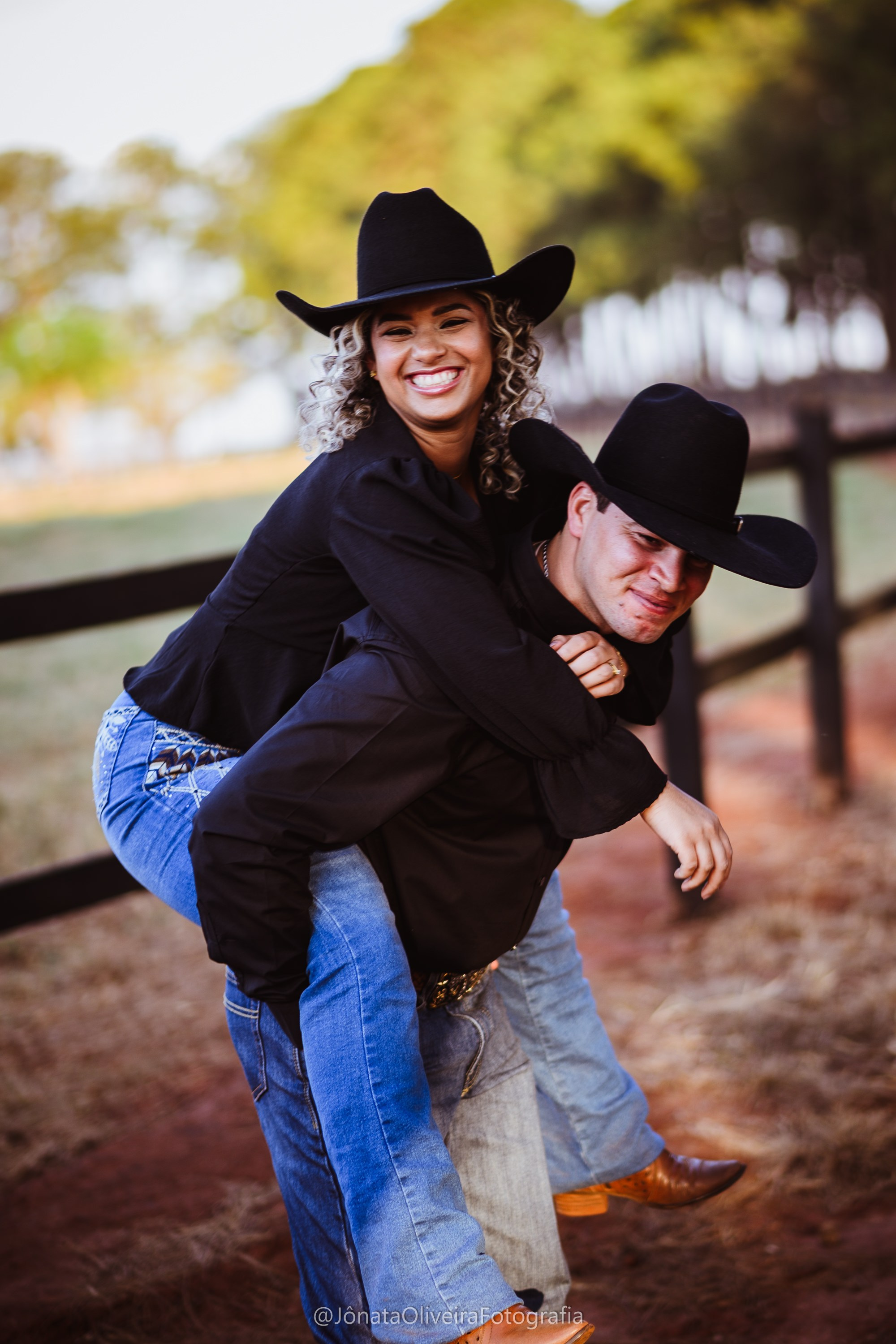 Pre Wedding Luérica e Vinicius. Fotografia de casamentos e ensaios em avaré Jônata Oliveira