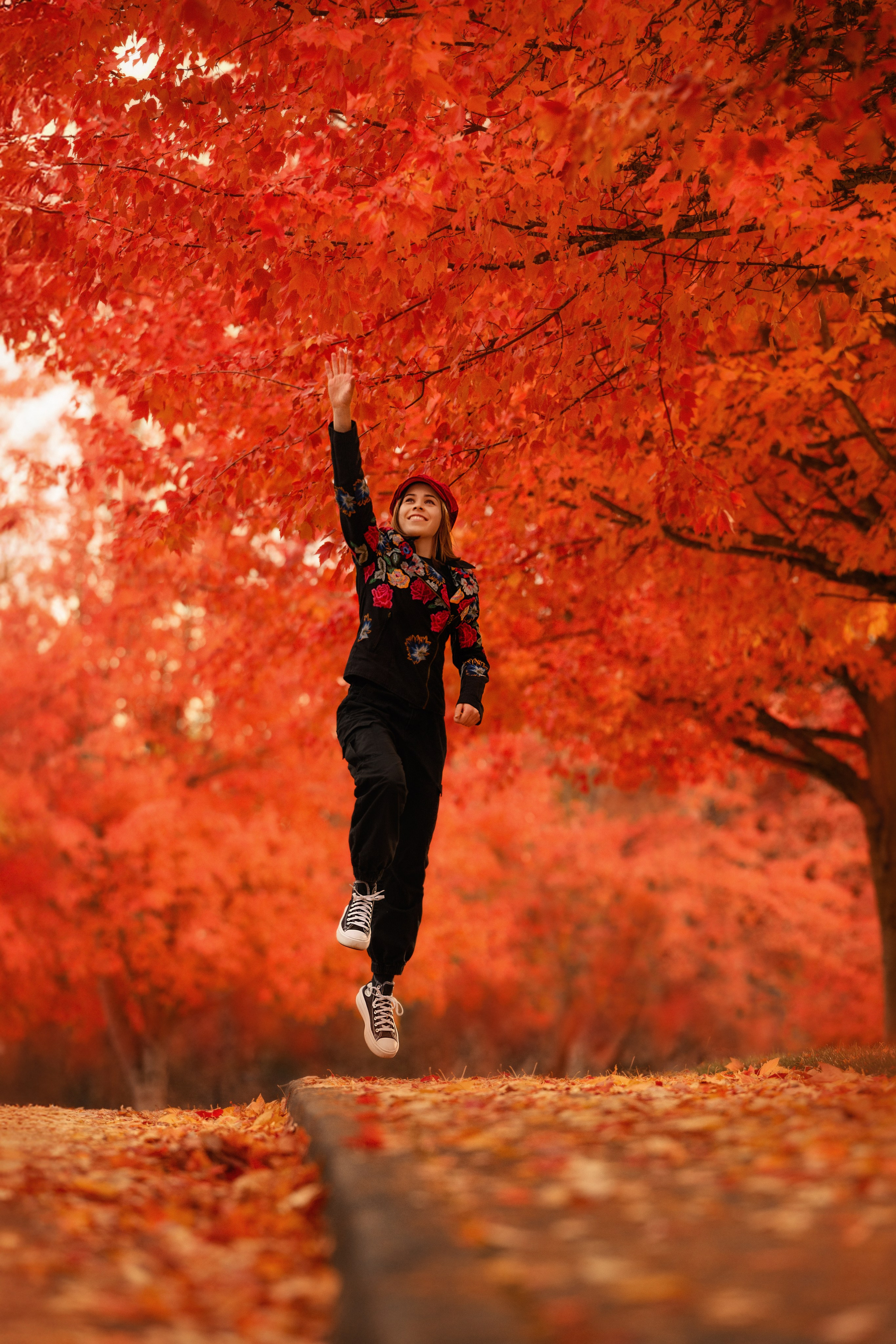 Red autumn. Wedding & portrait photography in the Seattle Area. Helen Michelle photographer