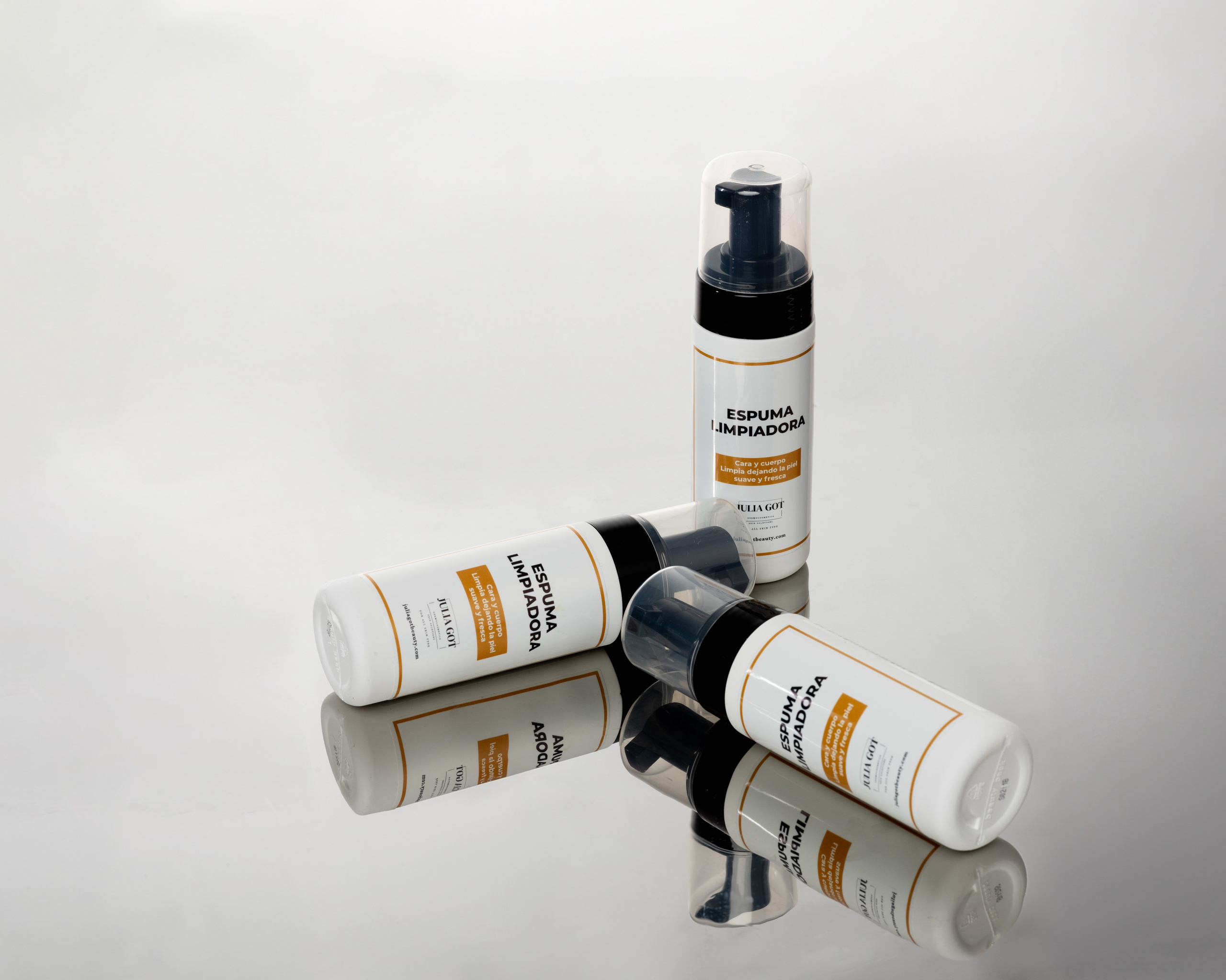 CREMAS, COSMETICA. Fotografía de Embarazo, Familia e Infantil en Almería Elena Espig