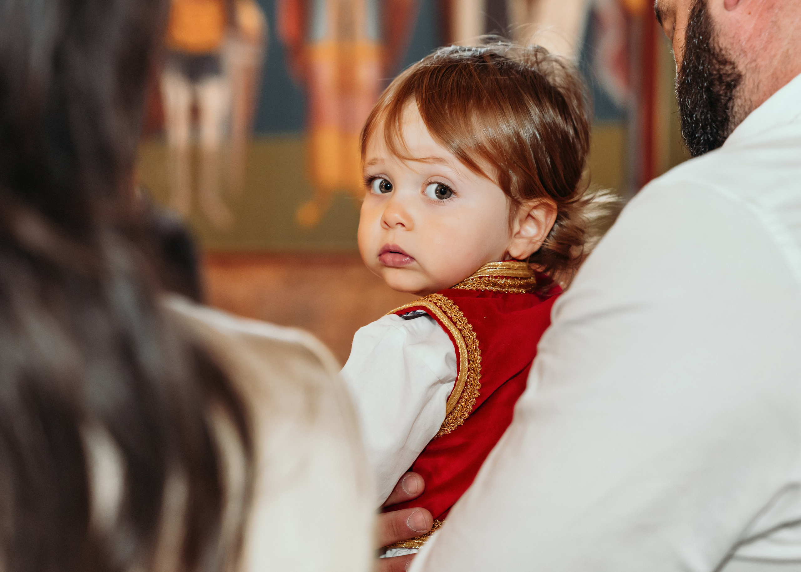 Beba u narodnoj nosnji na krstenju u Beogradu