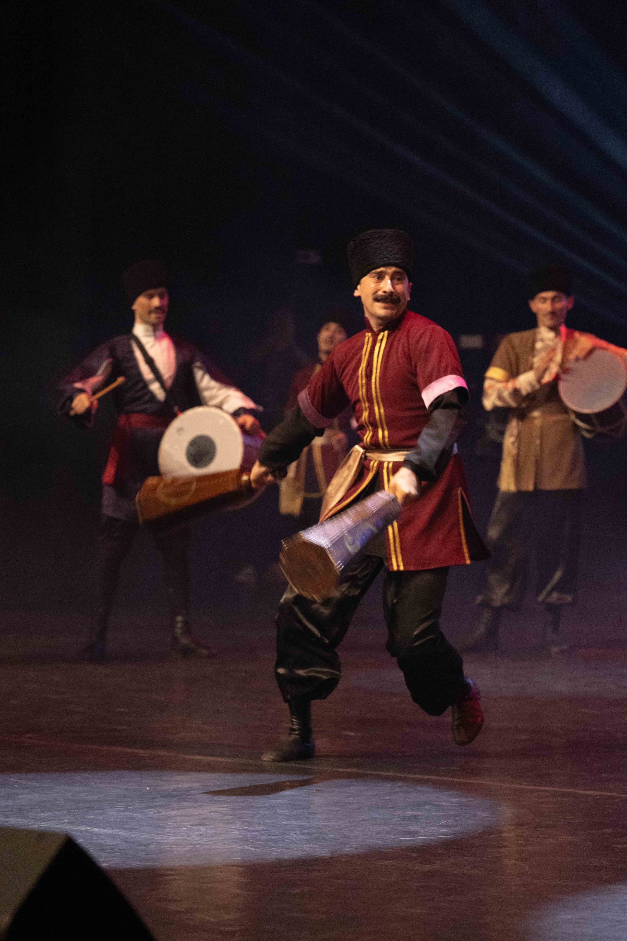 STATE DANCE ENSEMBLE. Wedding&Event photographer Ismail Rzayev in Baku