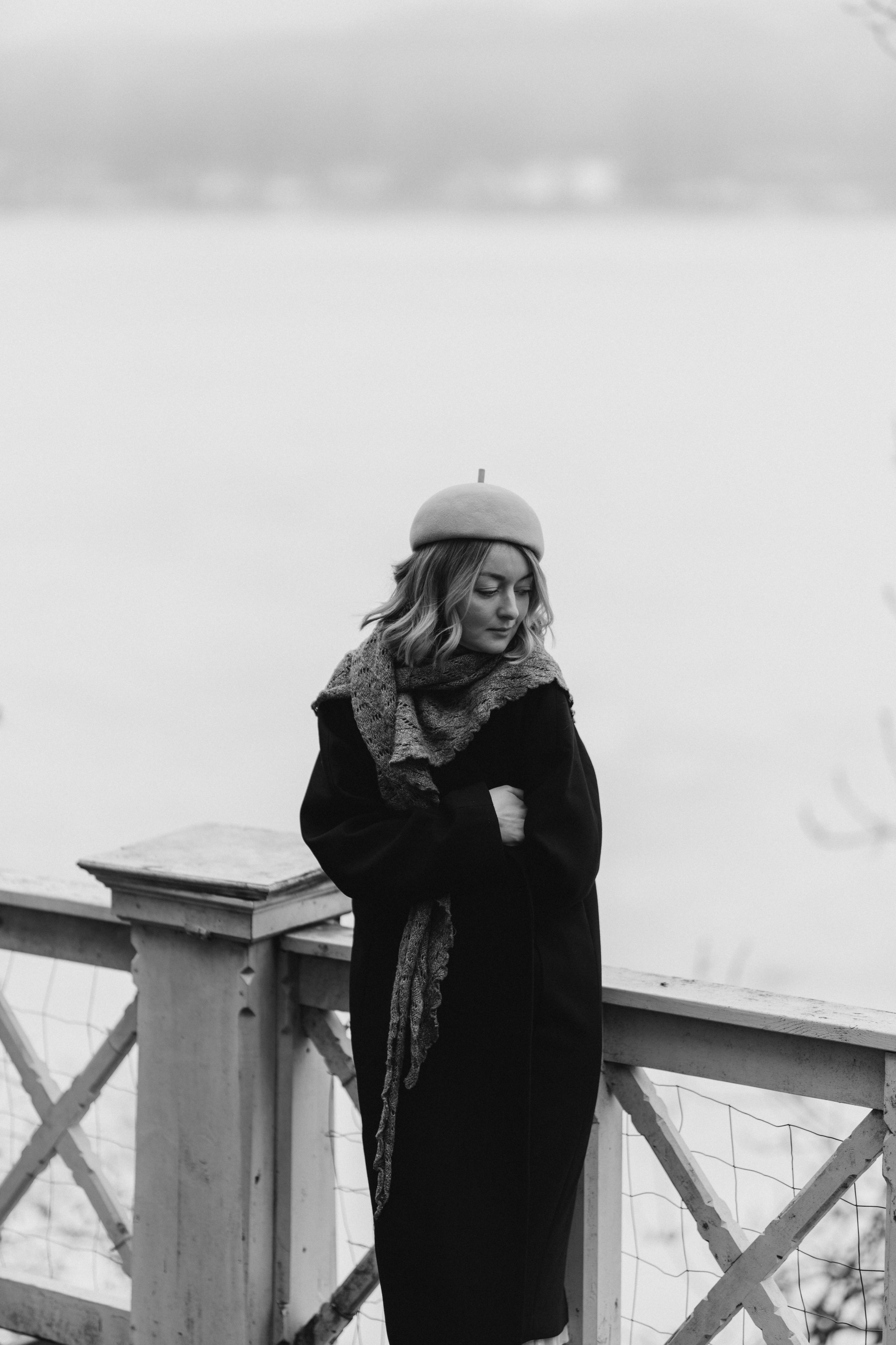 Woman phoshoot. Wedding and potrait photographer in Helsinki Vickan O