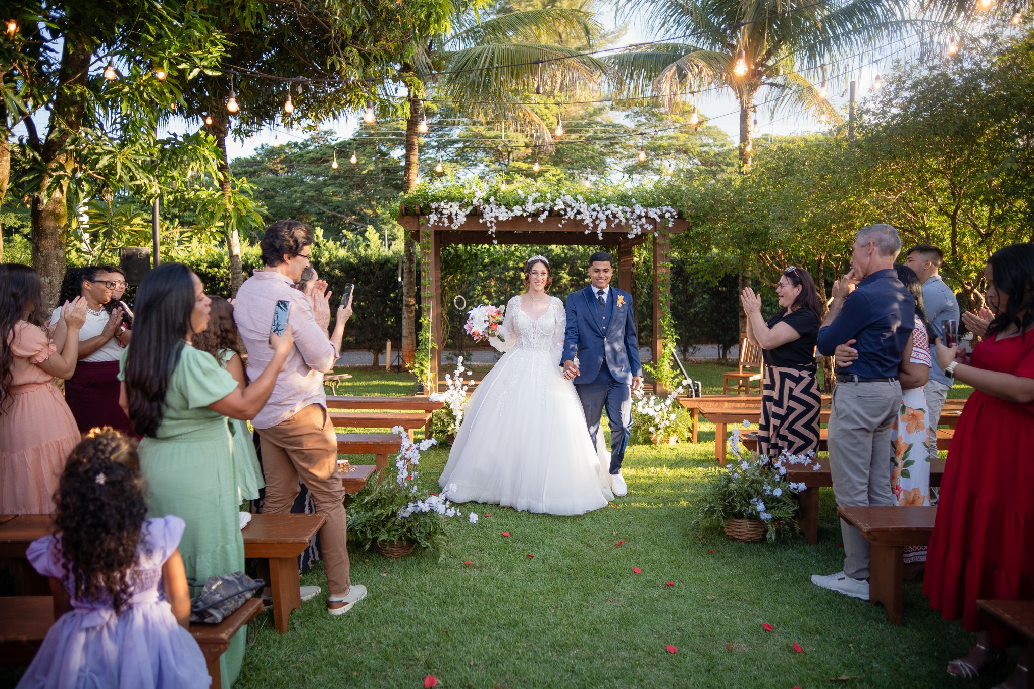 Larissa & Vinicius — Espaço Faveral / Aararaquara. Robson Colaço