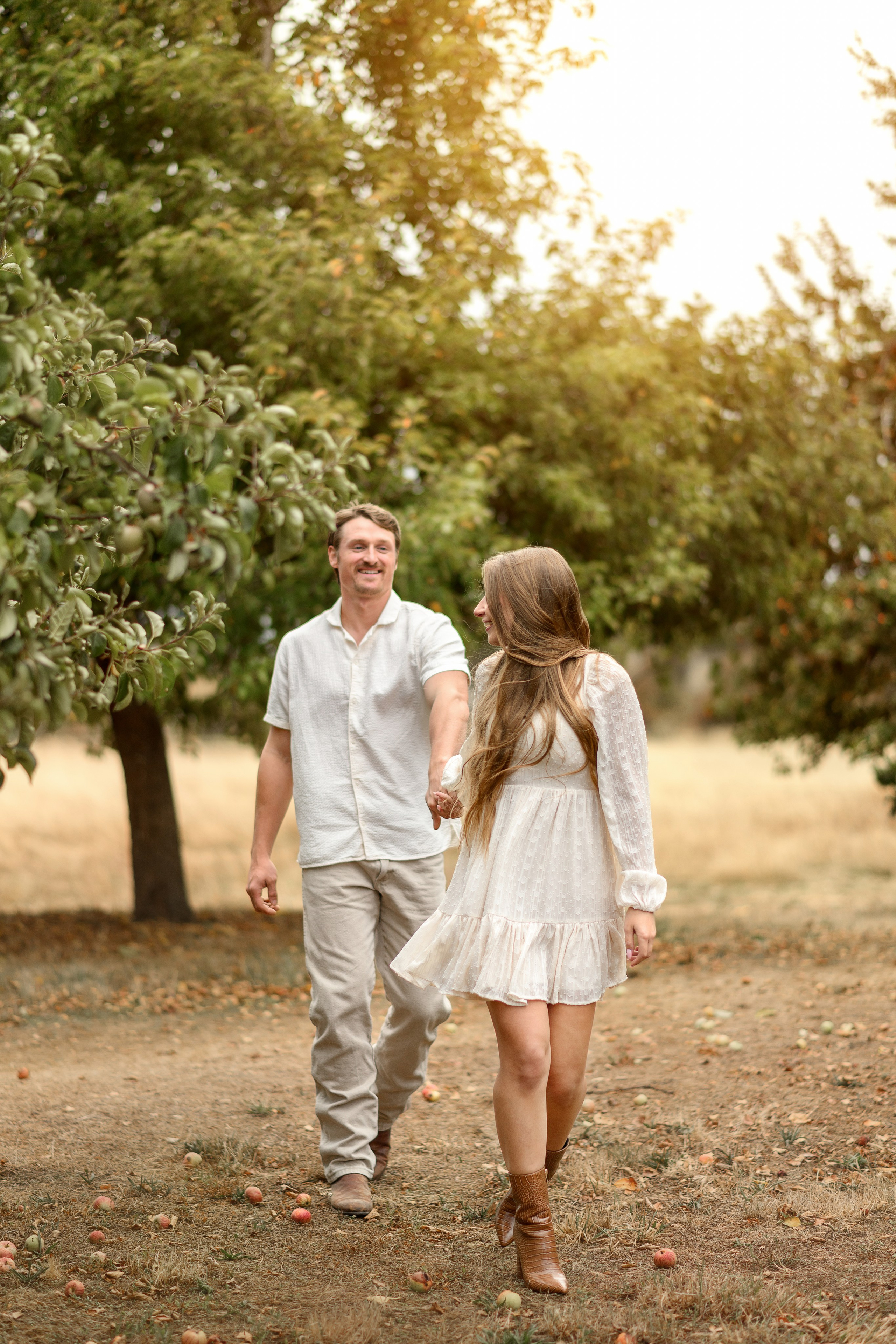 Romantic Couple Session Portland OR | Love Story. Alena Tau | Wedding & Family Photographer Vancouver WA and Portland OR
