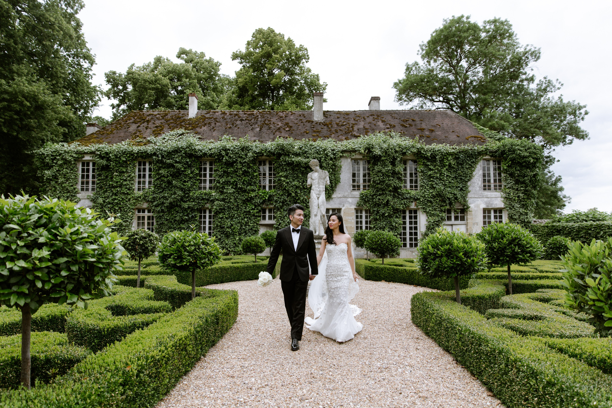 Nan & Brian | Château de Villette Wedding in France. Paris Wedding Photographer