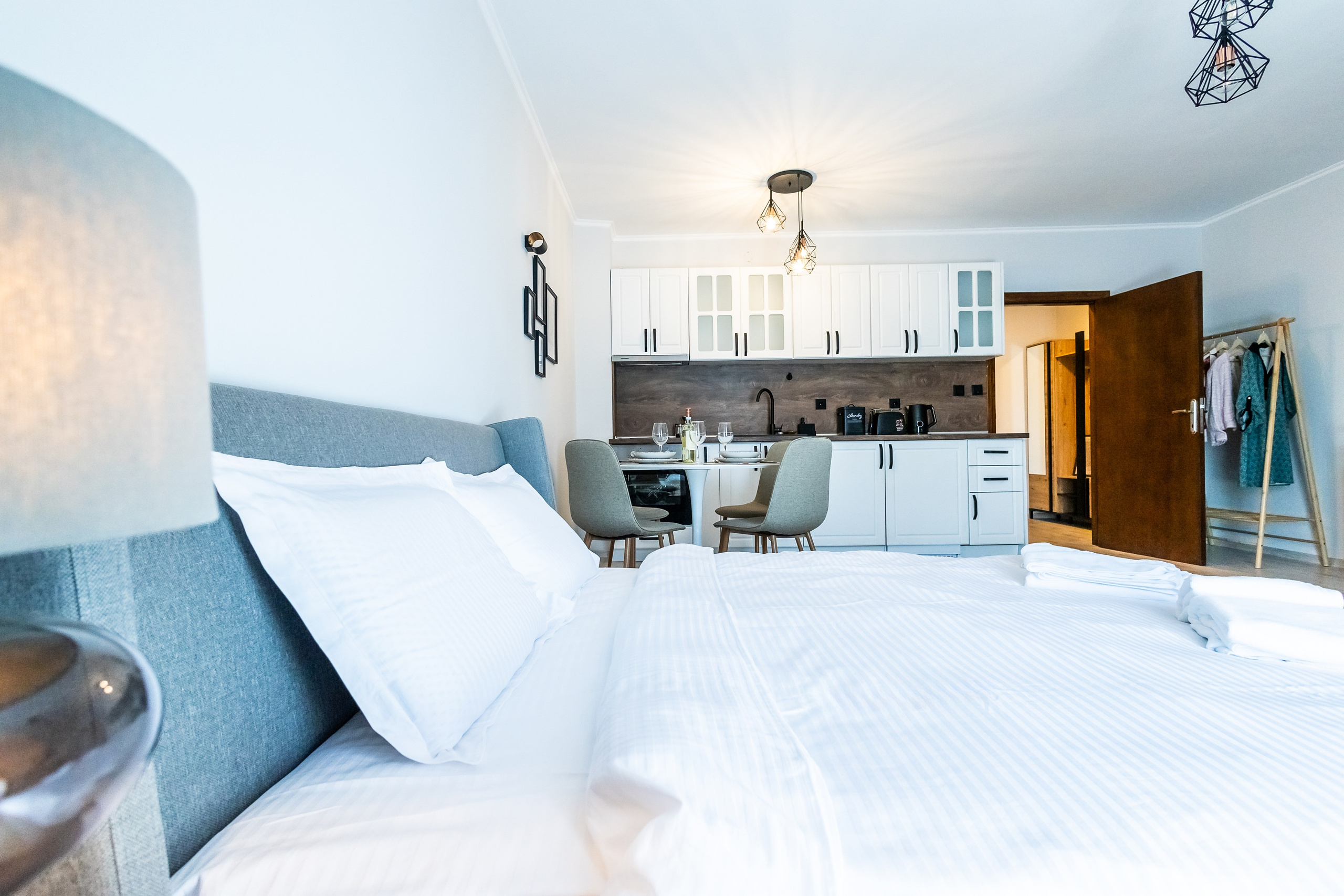 Хотел. Фотограф Ирина Йотова