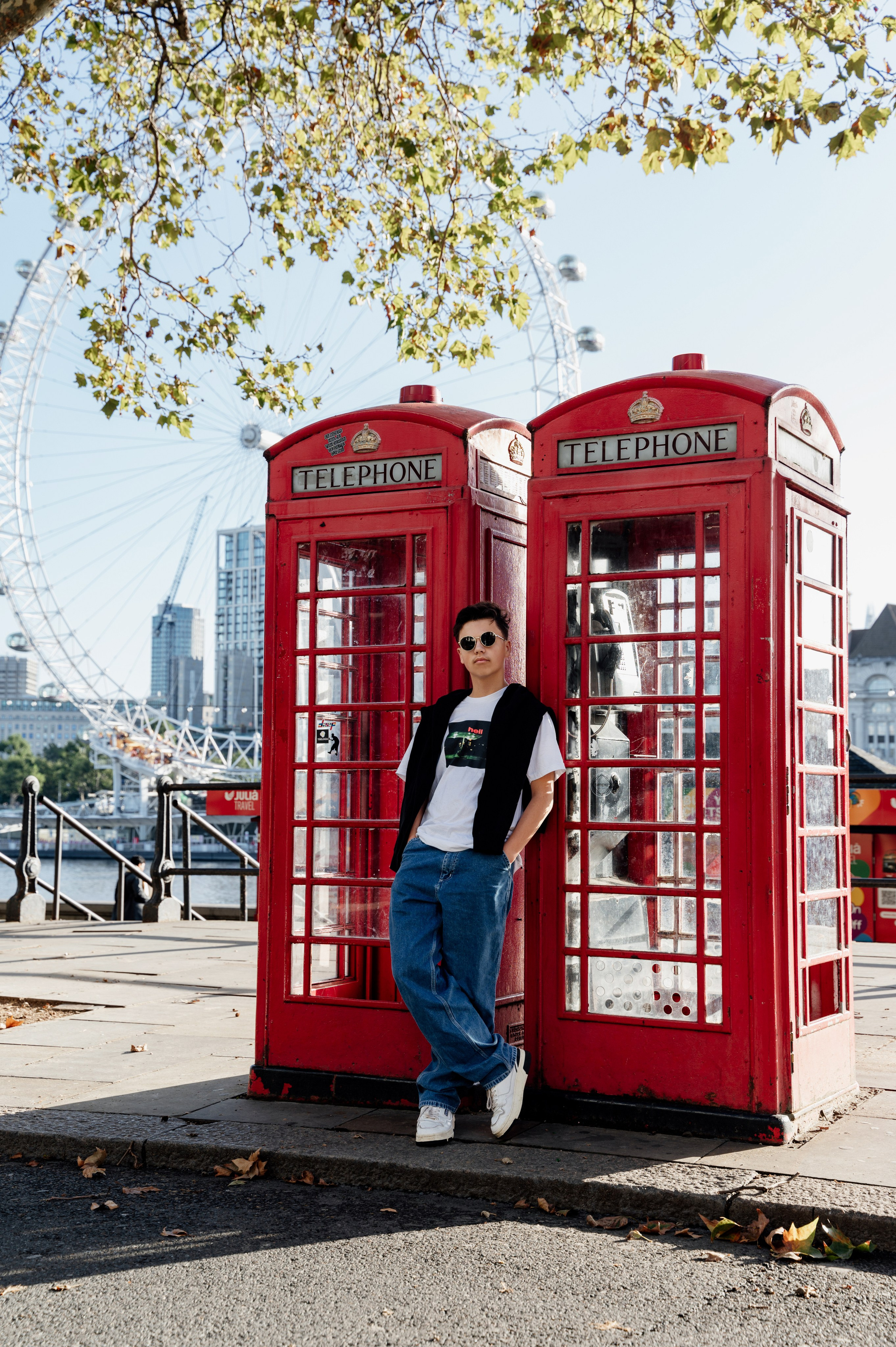 Tower Bridge+Westminster Carmela with son. FAMILY AND WEDDING PHOTOGRAPHER IN LONDON MARINA RIVA