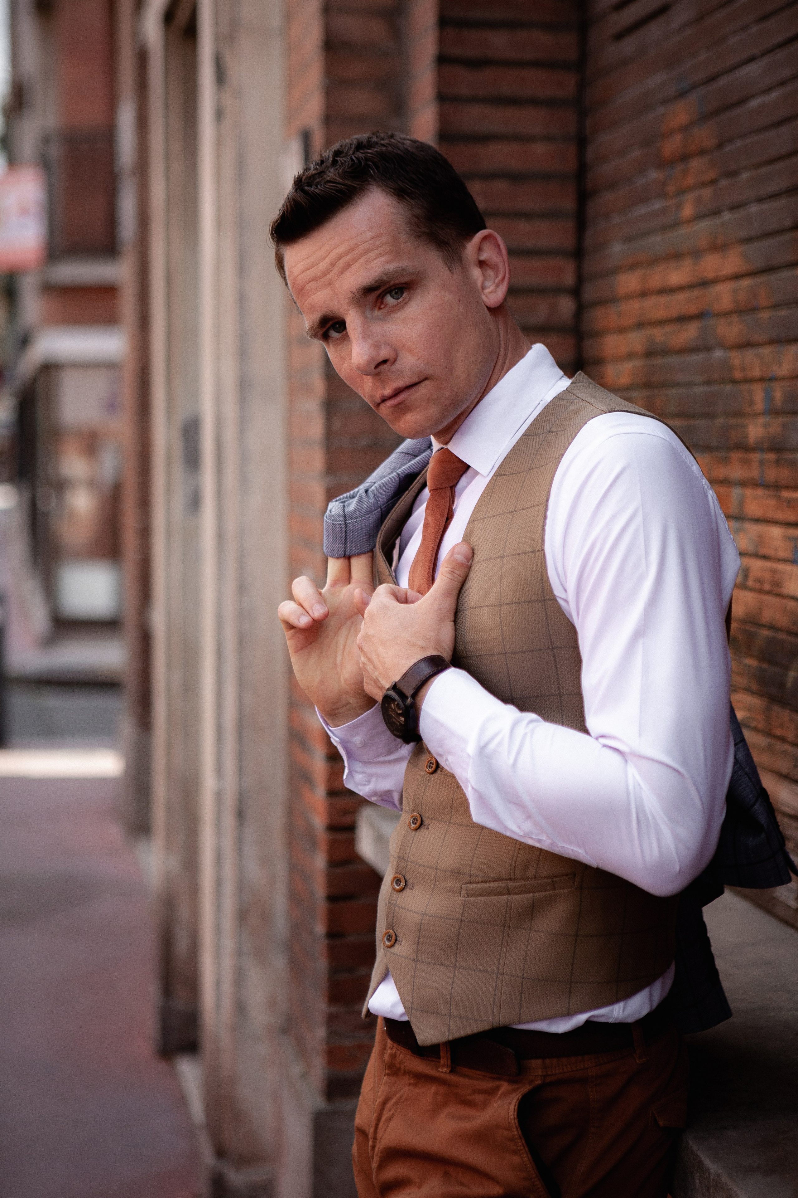 Personal brand photoshoot in Toulouse. Eugénie Smirnova — your photographer in Toulouse and southwest France