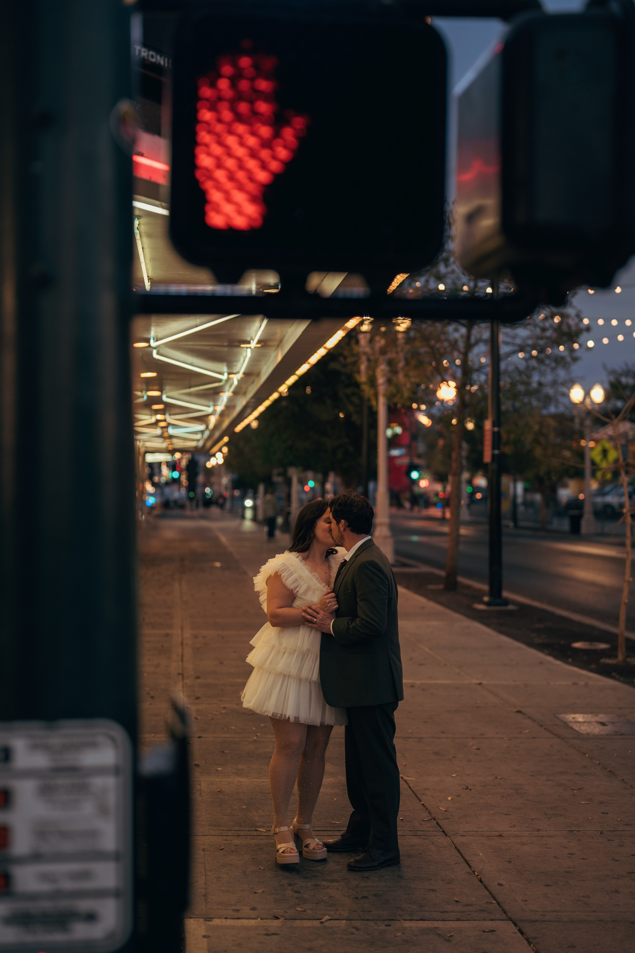 Grace&Jesse. Wedding & elopement photographer Viktoriya Kravtsov. Las Vegas