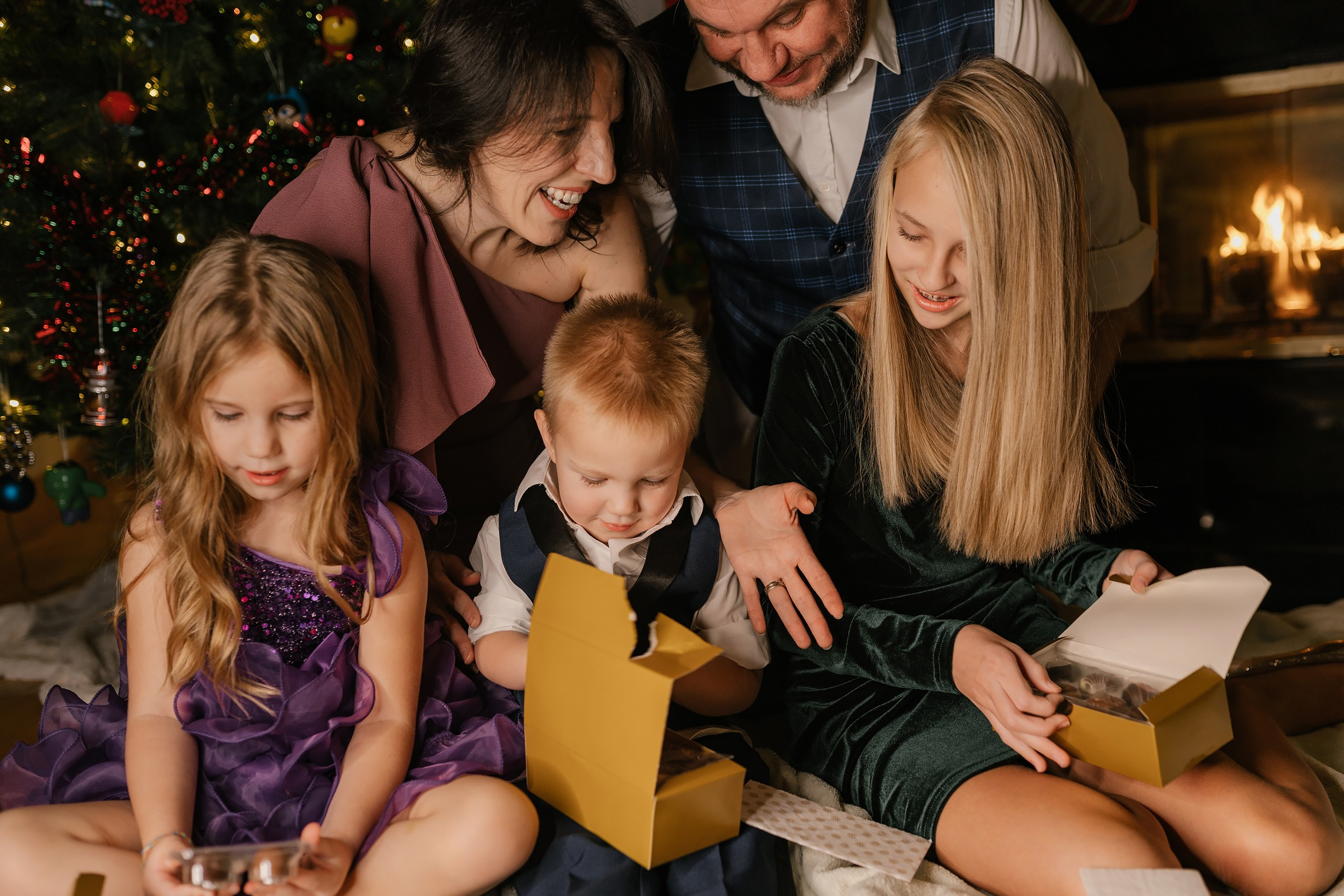 12.07.2025 Christmas Photoshoot. Wedding family event photographer in Chicago Nick Yushevich