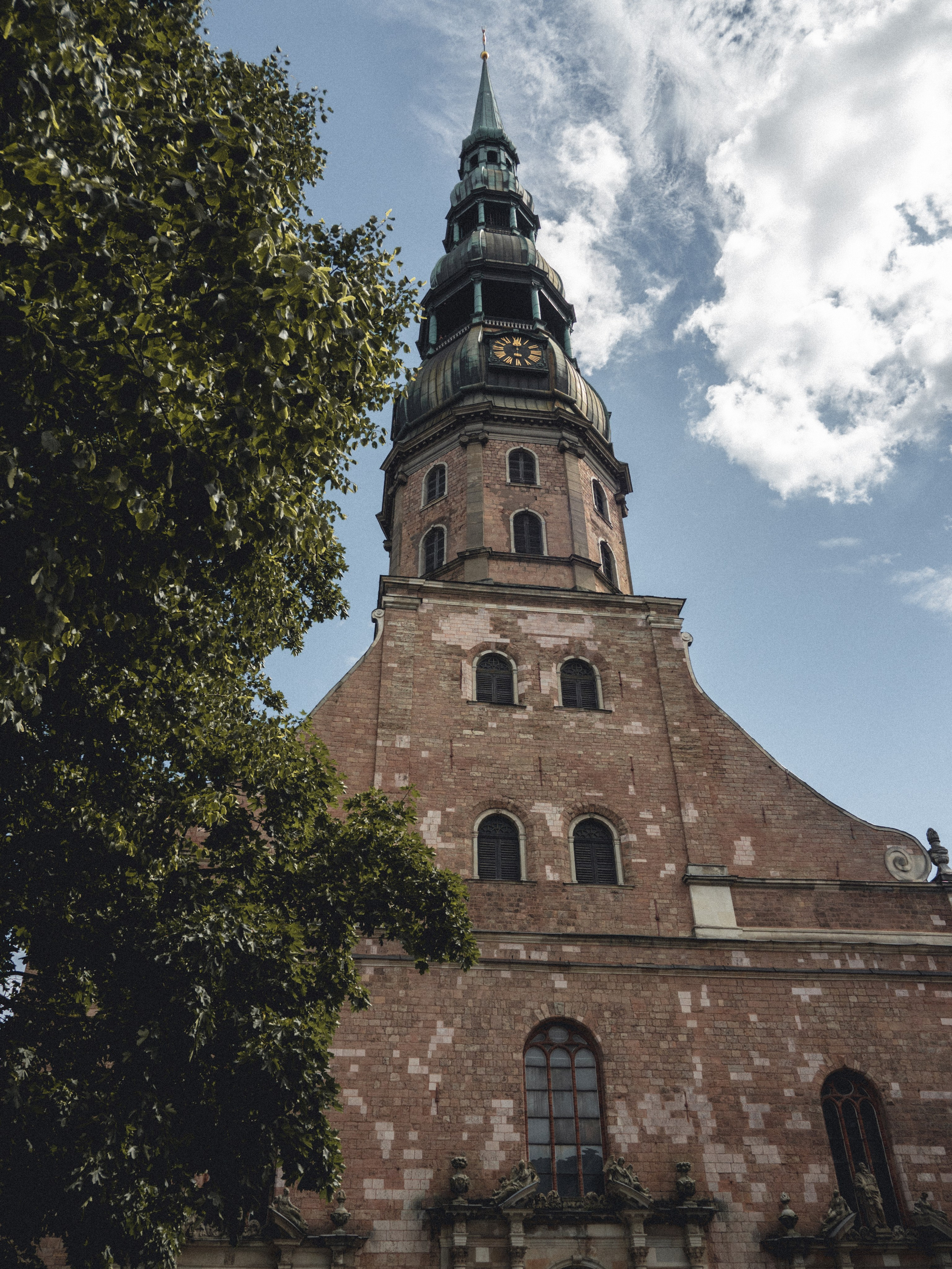 Voyage à Riga. Photographe sur Cote d’Azur. Portraits de familles, couples, enfants, événements