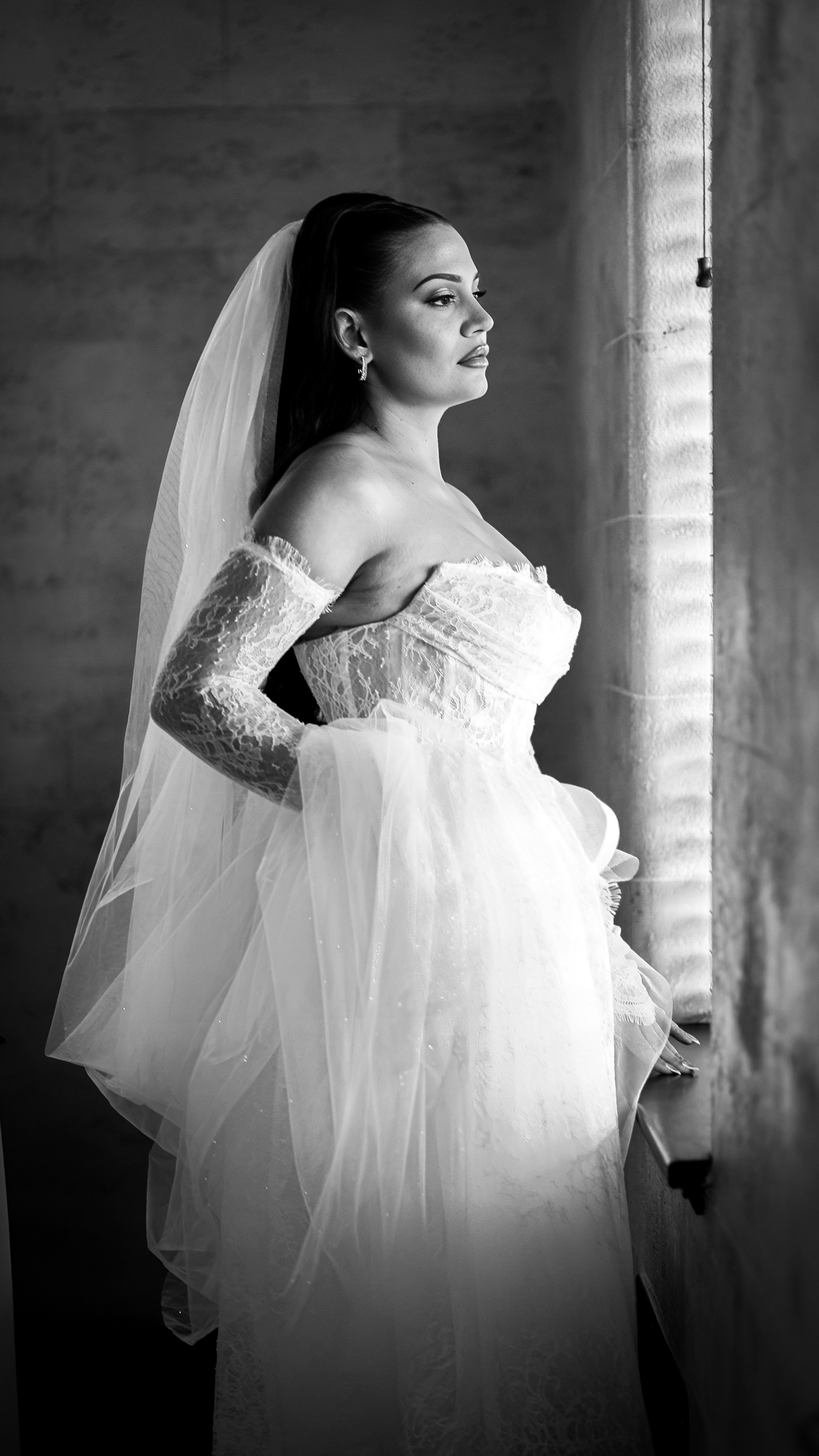 Brooke and Zach Wedding Photography. Out and About 239