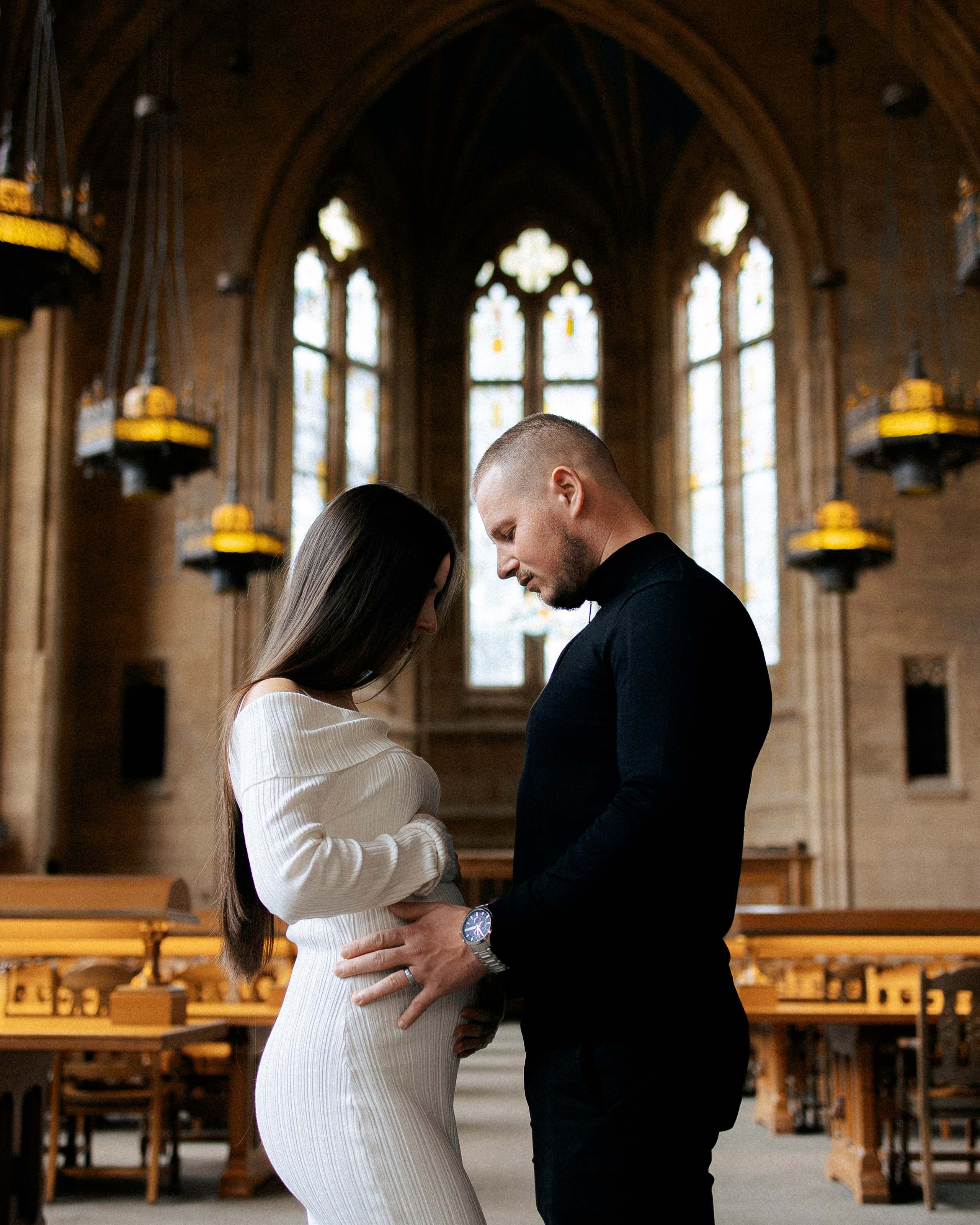 Family in the library. Family photographer Oregon — Washington