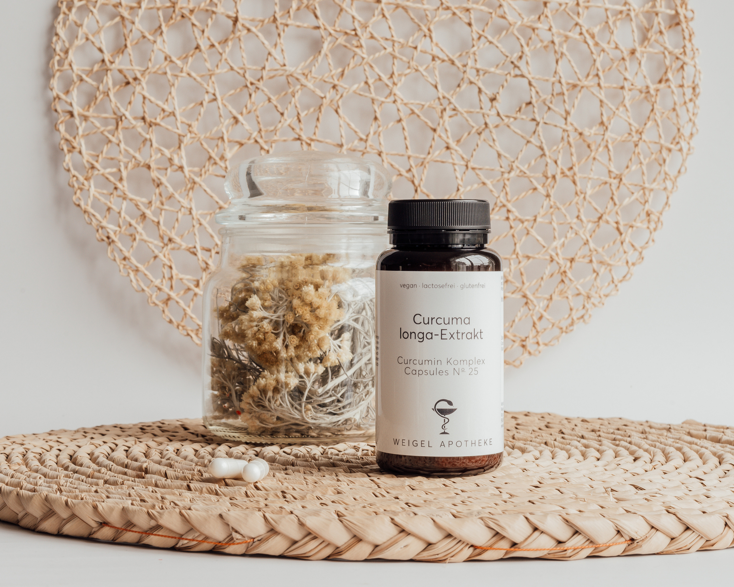 Produktshooting für Weigel Apotheke. Fotografin Ansbach - Paare | Hochzeit | After Wedding