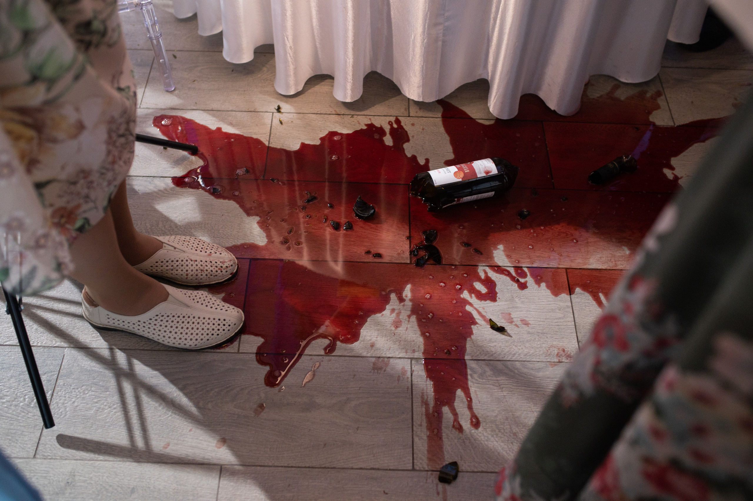 Together is better. Wedding and commercial photographer