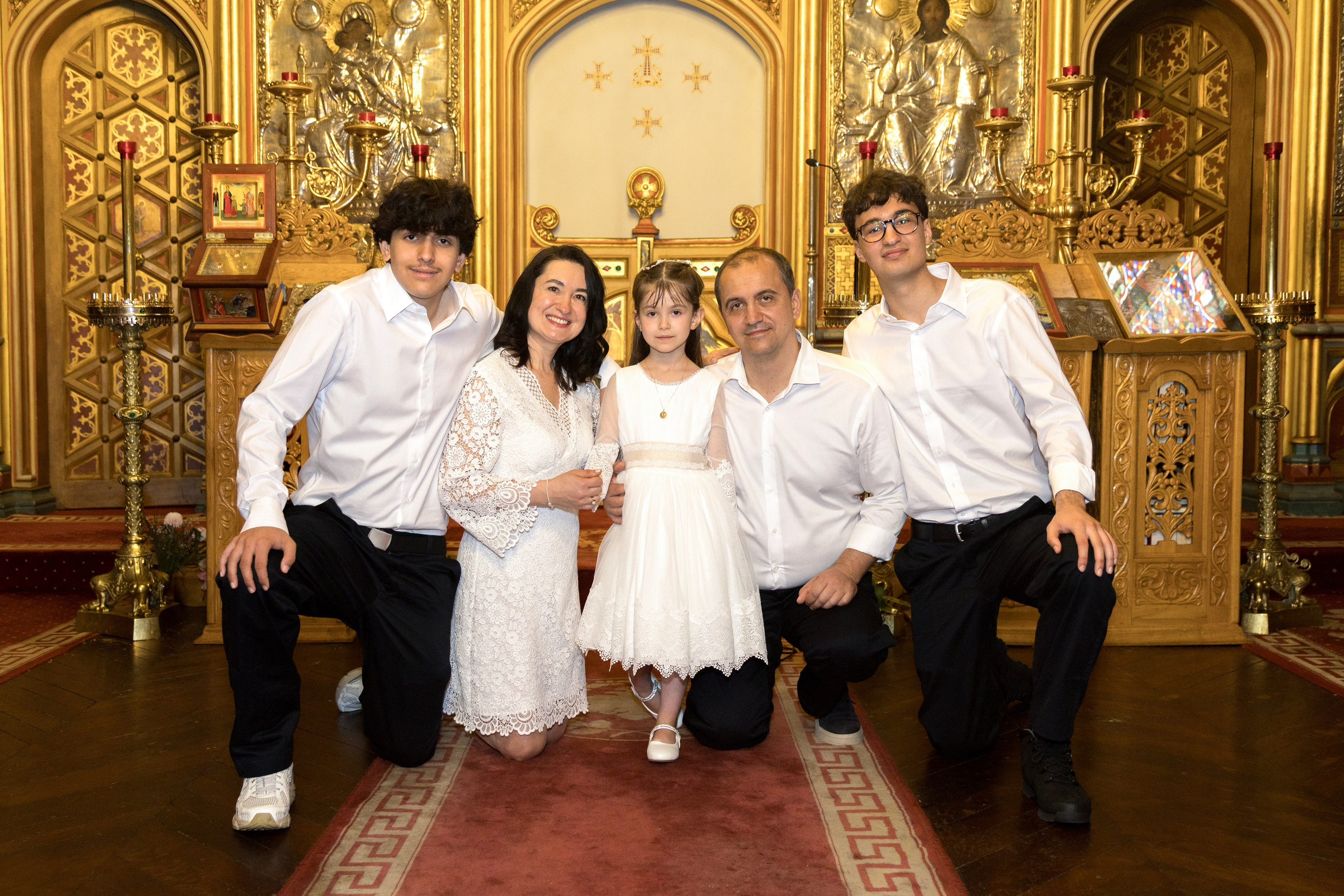 Un petit aperçu du baptême d’Emma ✨. Wedding, event and family photographer in Paris, Emilian Olaru