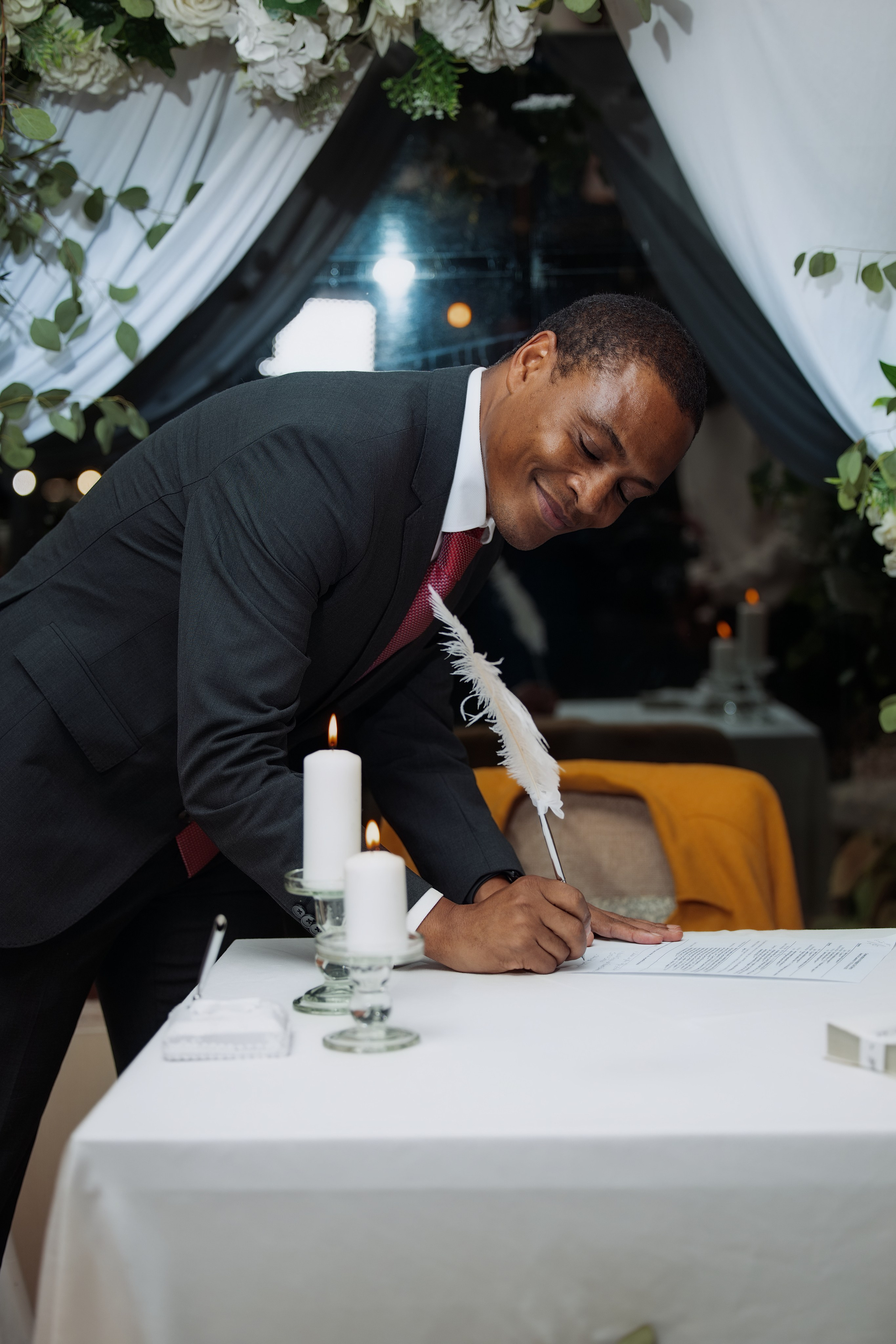 Nawik e Ethson. Fazemos o seu casamento ser lembrado por gerações