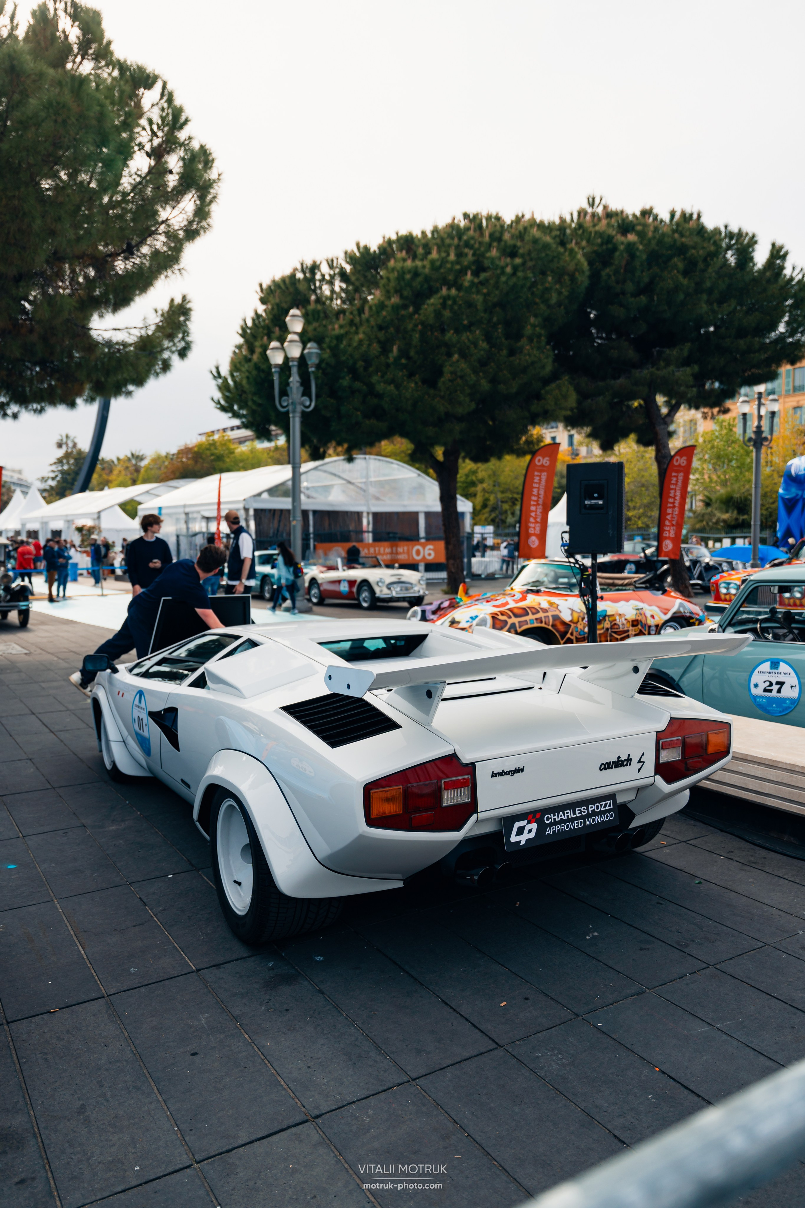 Legends de Nice. Photographe de voitures à Paris — Vitalii Motruk