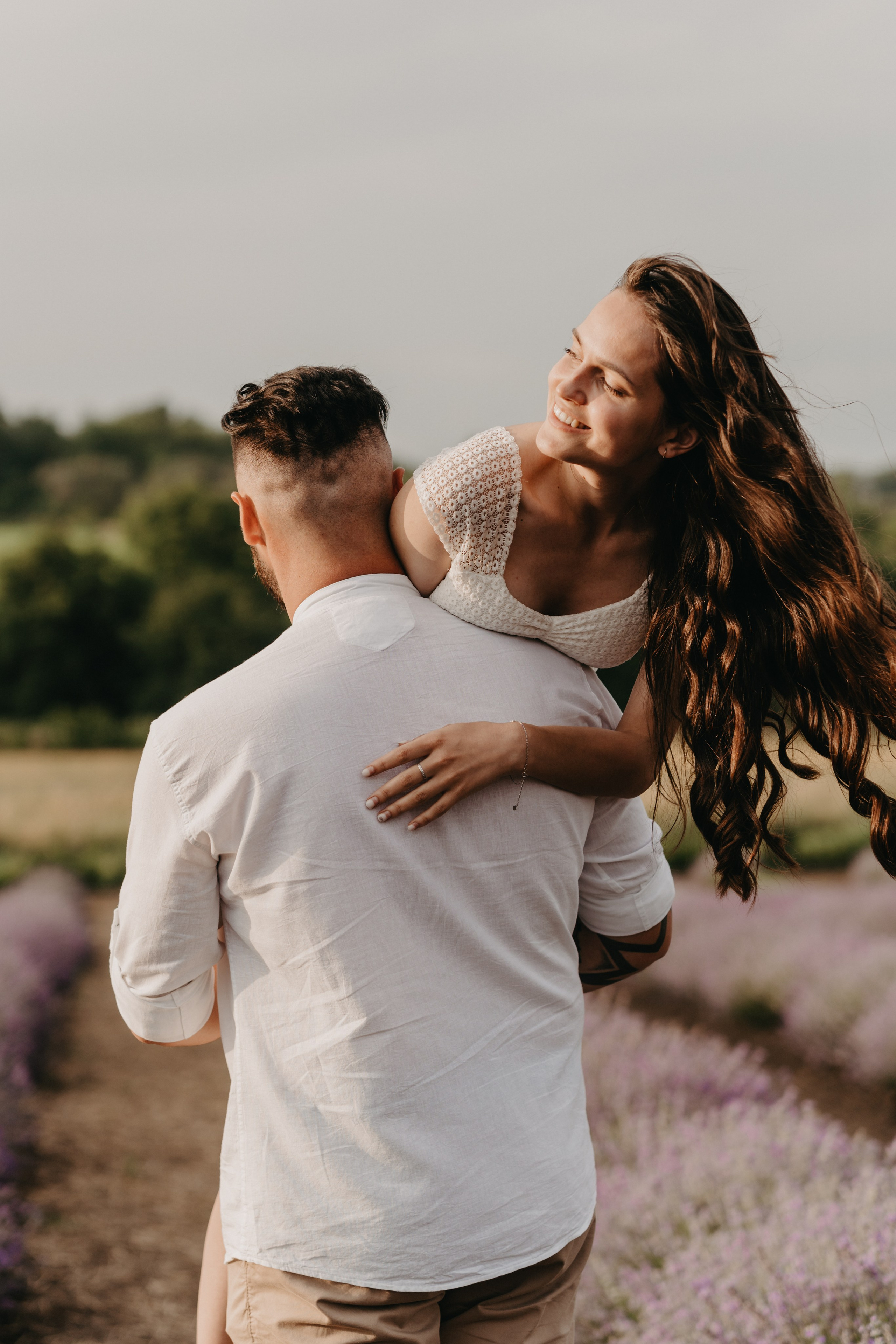 Hand in Hand. Fotograf Katowice – sesje indywidualne, rodzinne, ślubne