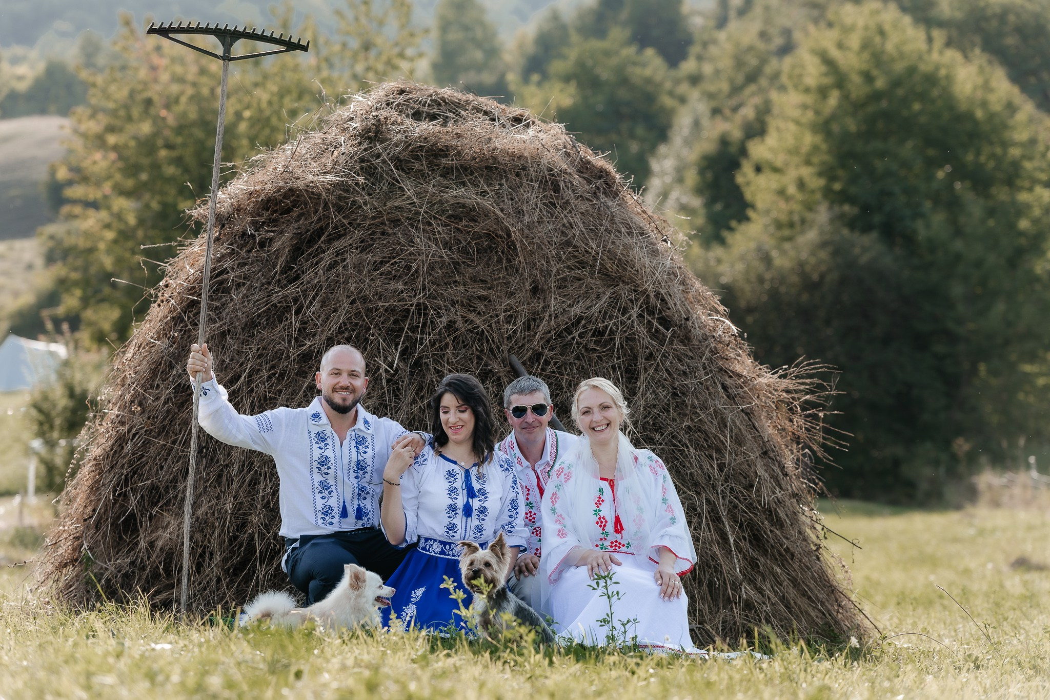 Tradiție și distracție. FotoACTIV.ro - Imaginea ta contează