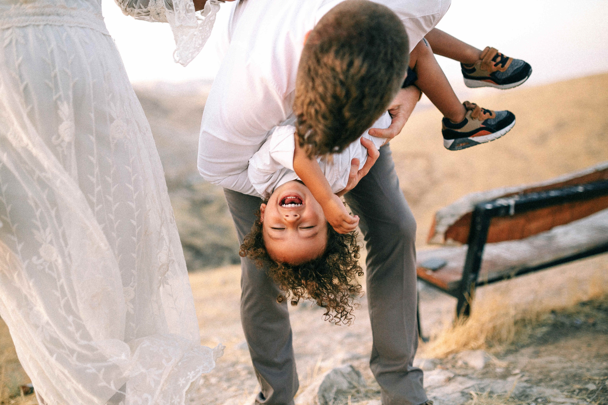 PHOTO SESSION IN THE DESERT NEAR MAALE ADUMIM. PHOTOGRAPHER IN ISRAEL