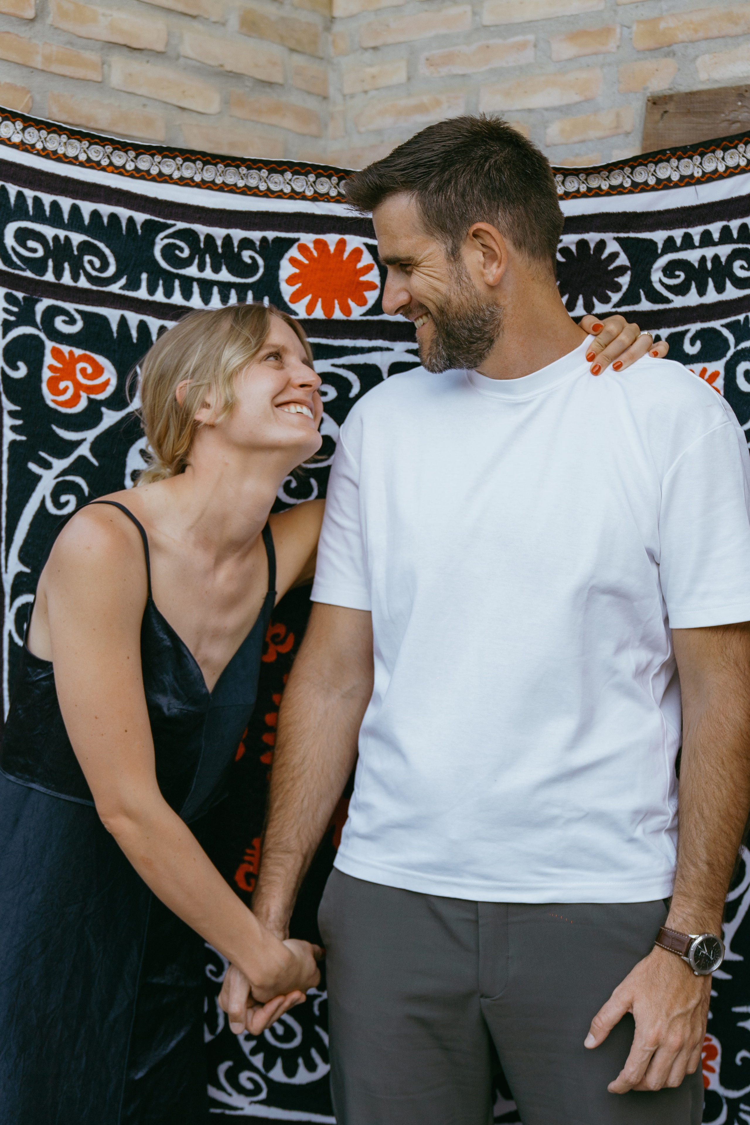 Love Story photoshoot in Samarkand with the backdrop of Gur-Emir. Photographer in Uzbekistan and Samarkand Djasur Marupov
