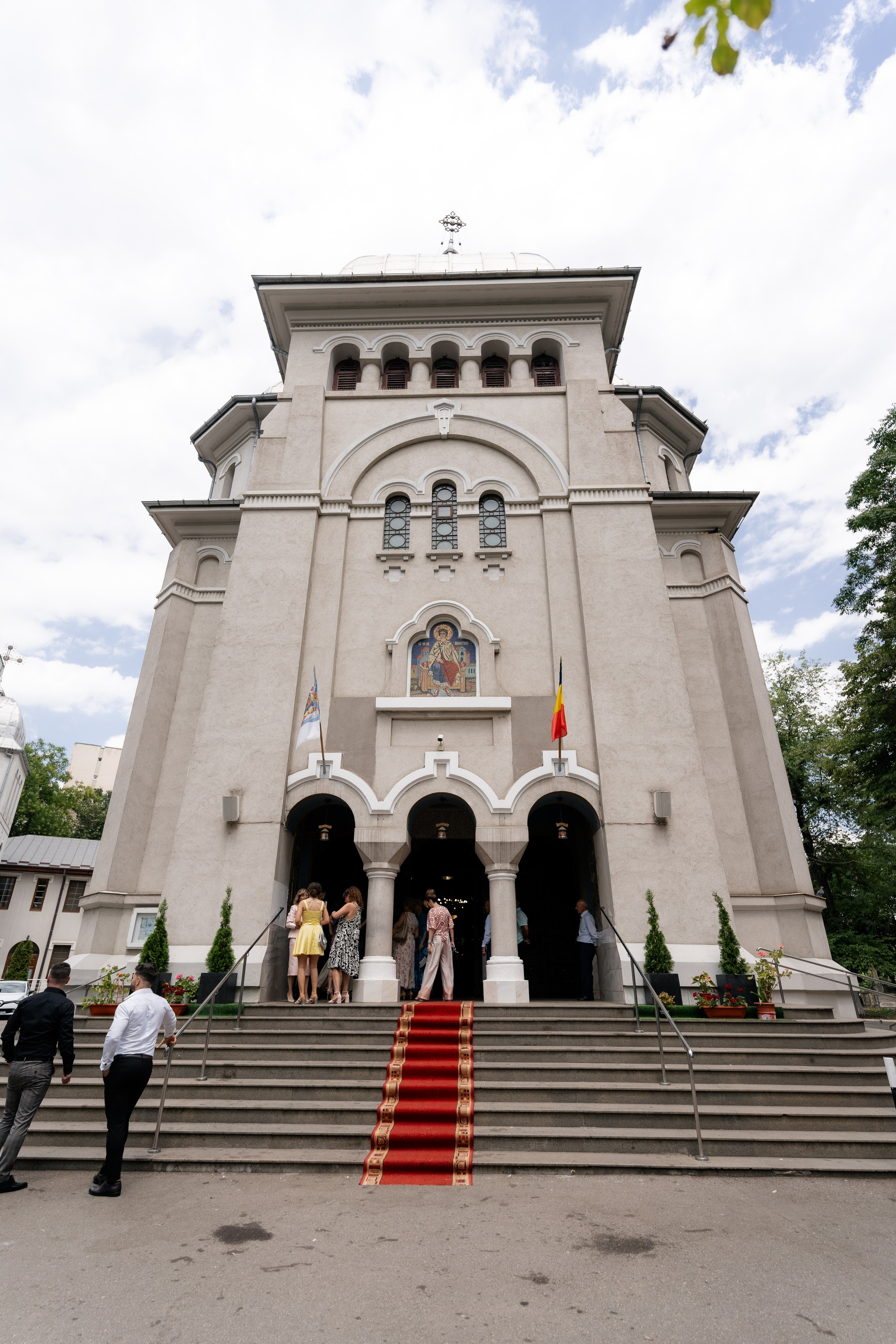 Elly & Andrew. Destination Wedding Photographer Alex Pasarelu