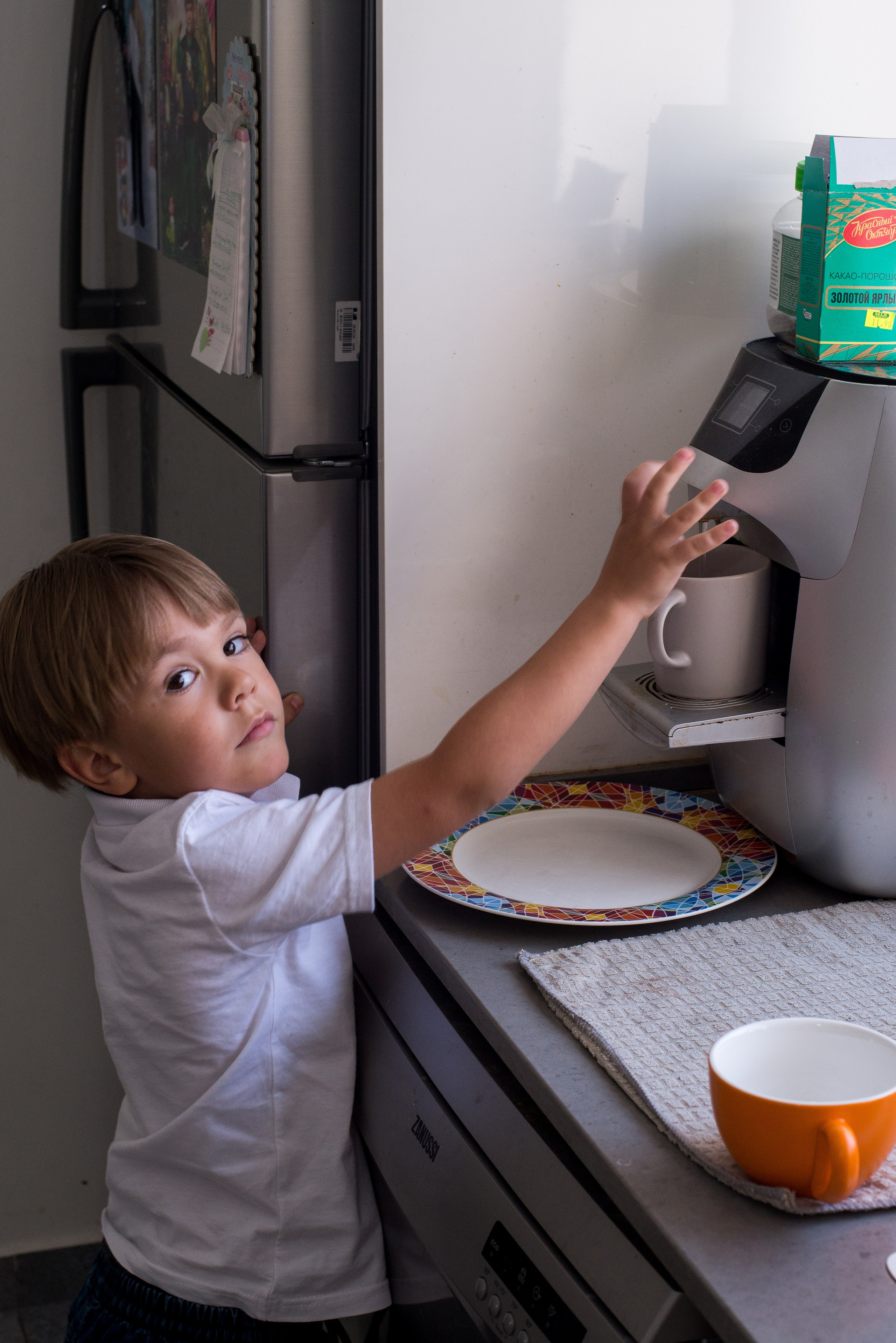 Катя, Андрей Мирон и Лео. Визуальный брендинг