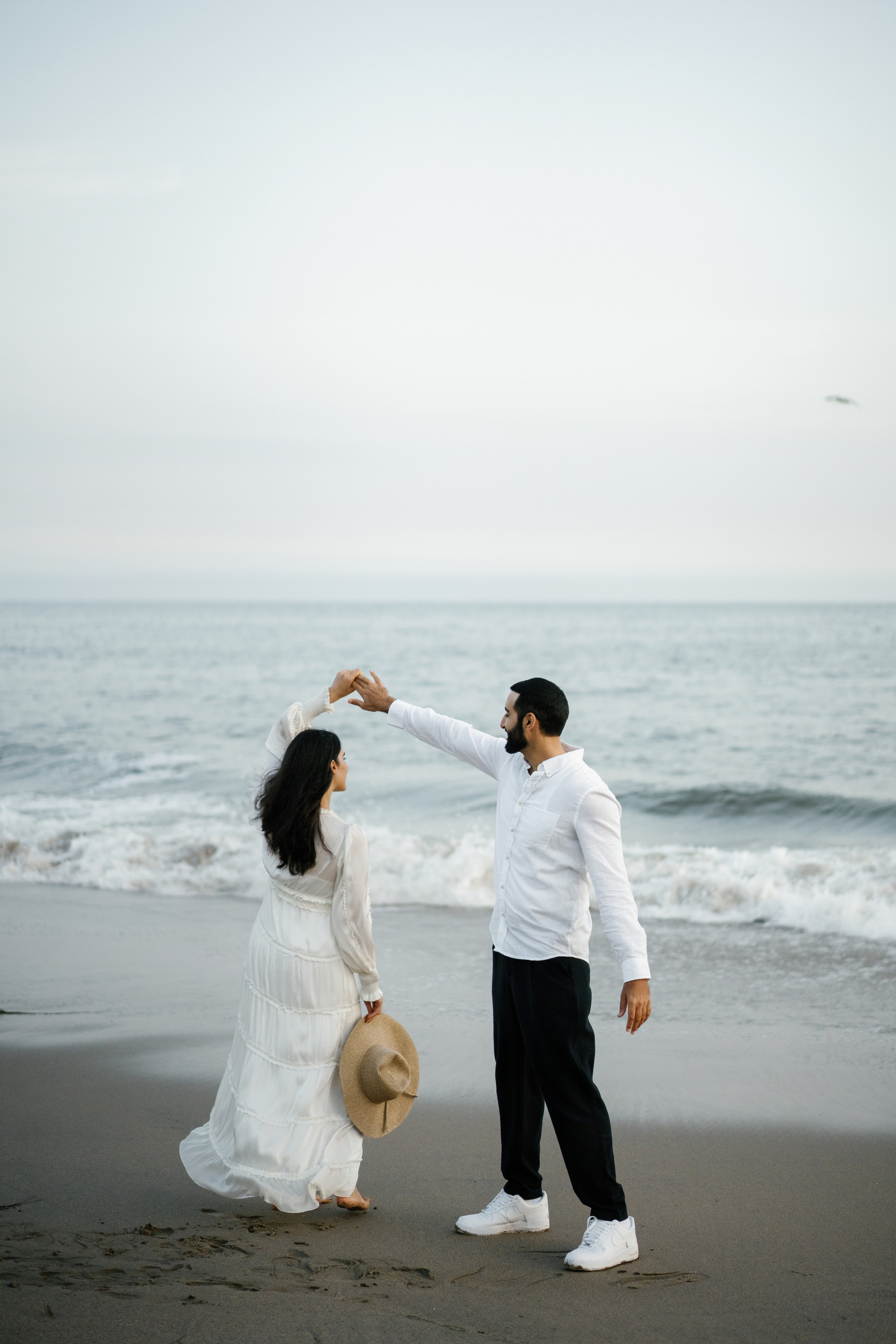 Santa Monica Sunset Engagement Photoshoot. Wedding Photography & Videography Team in California, Los Angeles, San Francisco, San Diego and Travel