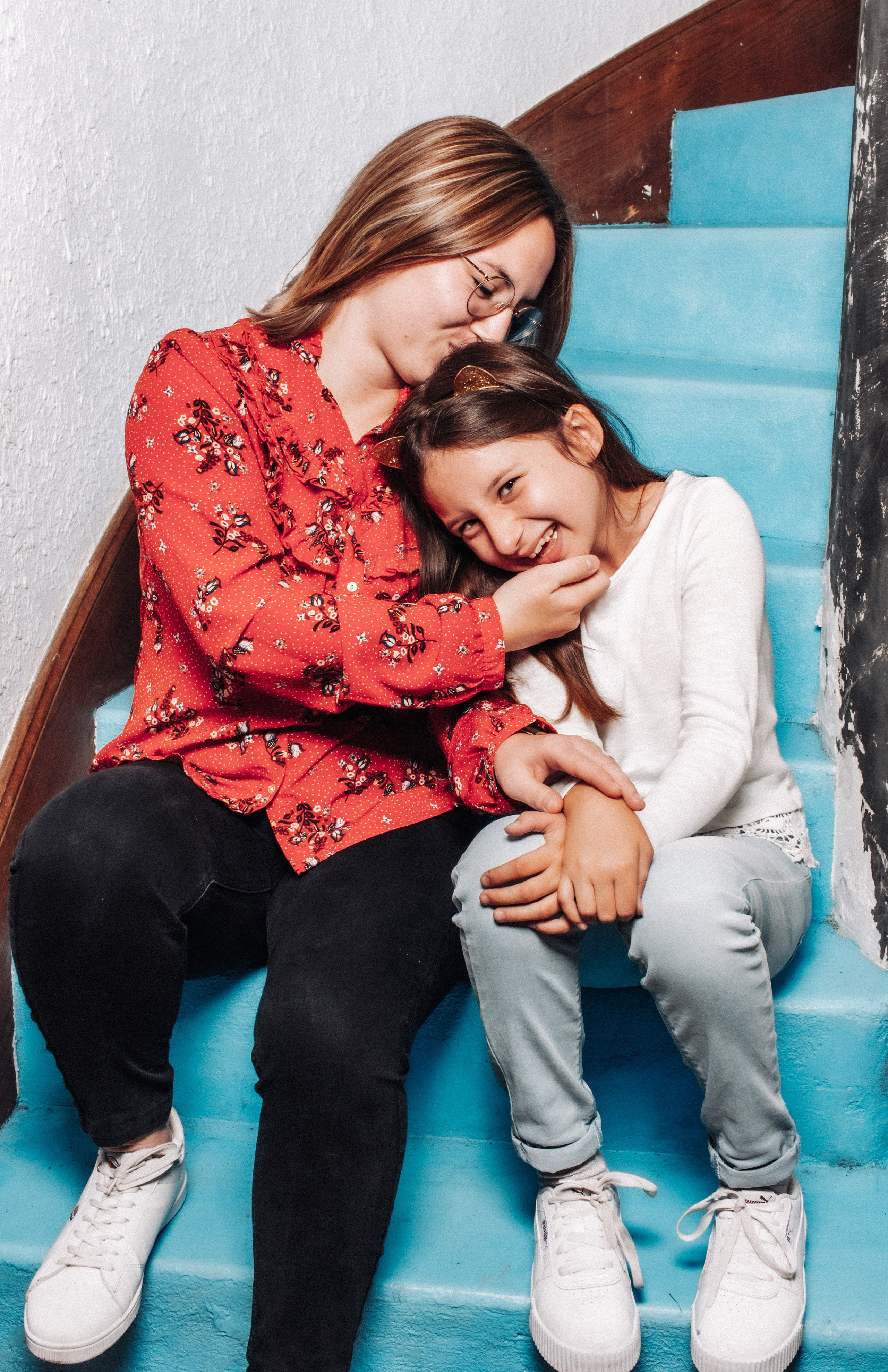 Johanna et sa famille. Studio photo « Partage ton bonheur » – Photographe famille près de Châtellerault, Poitiers et Tours