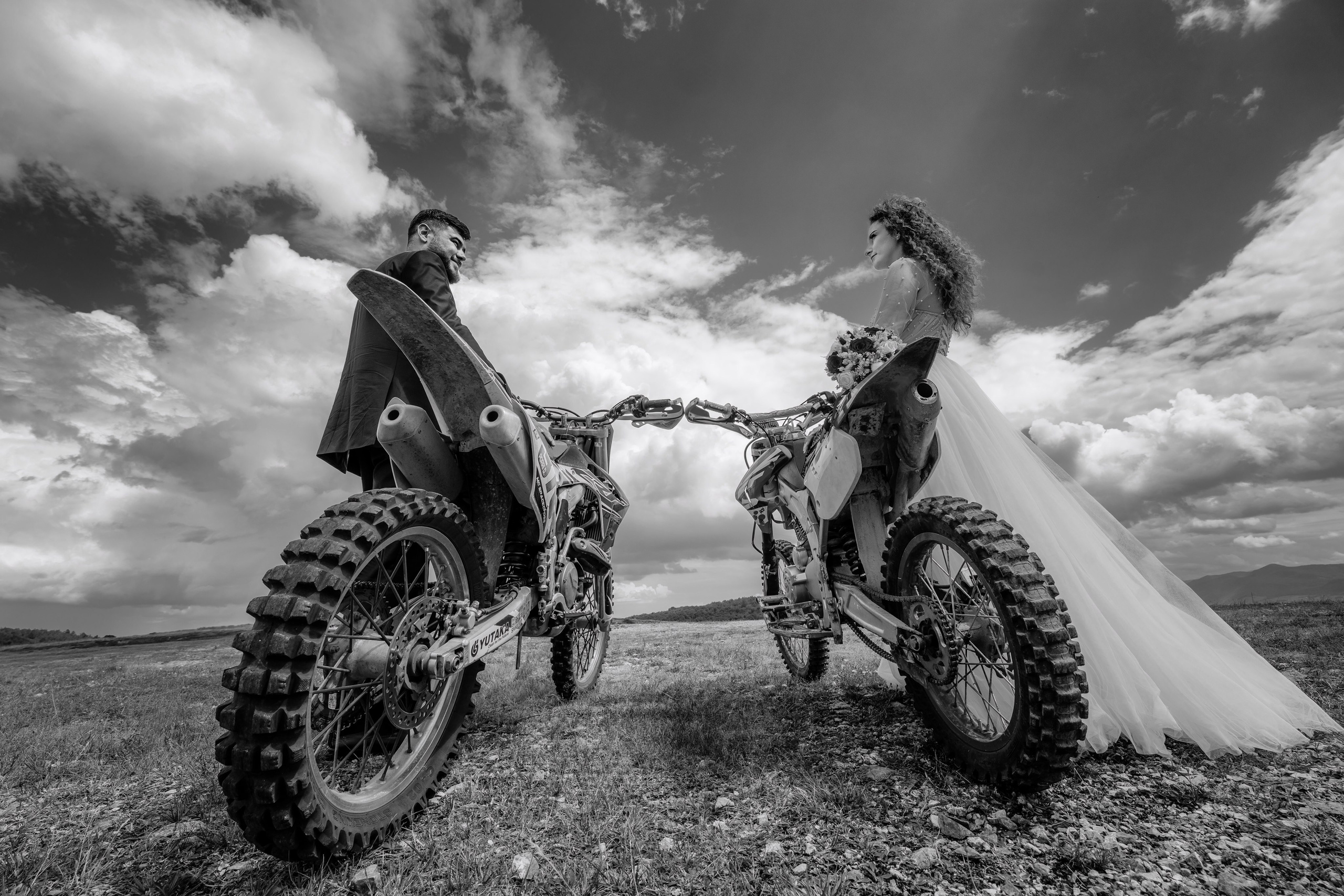 Andreea & Valentin. Raw Studio. Fotograful tau de nunta!