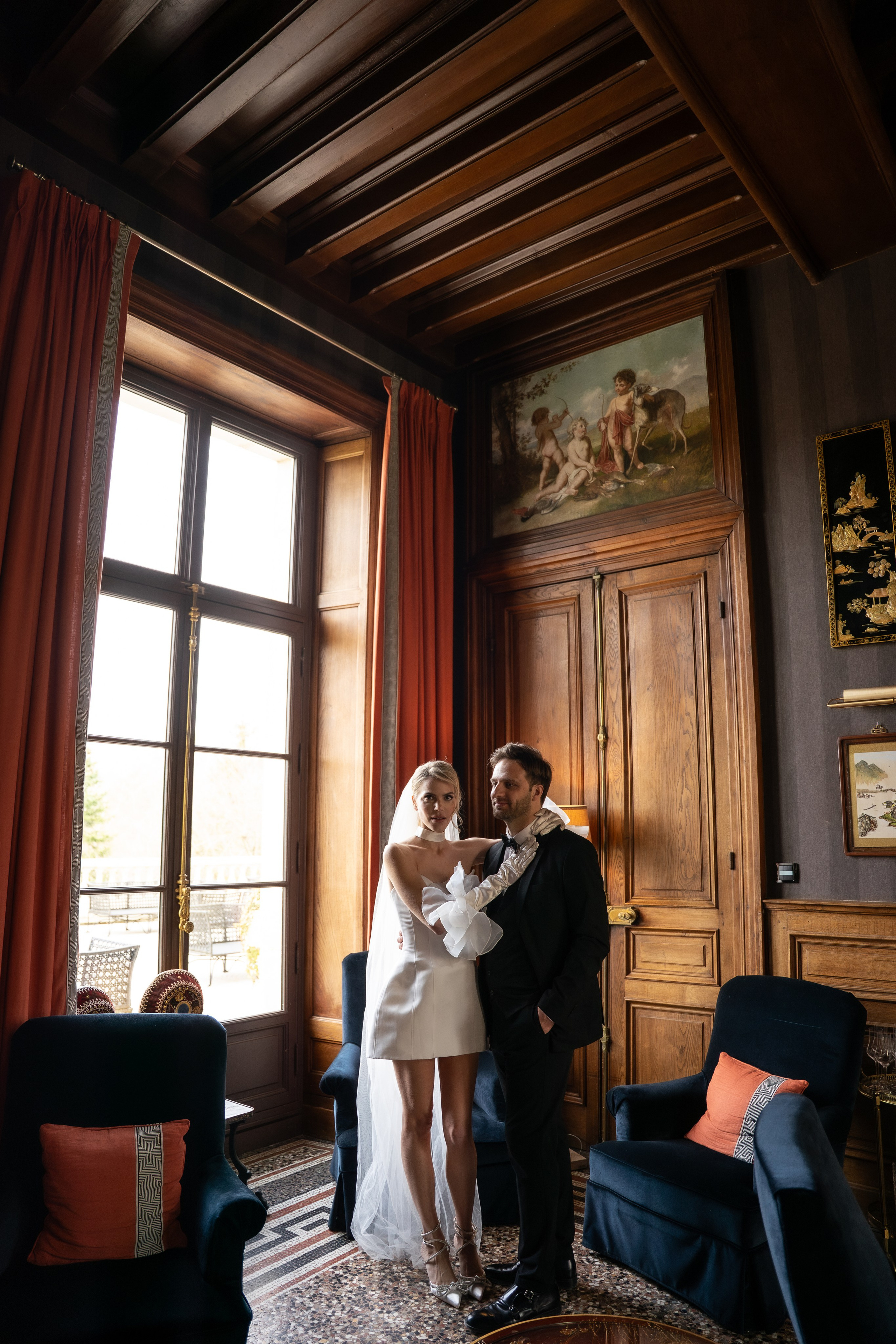 Chateau elopement inspiration. Wedding photographer in Paris Oksana Shum