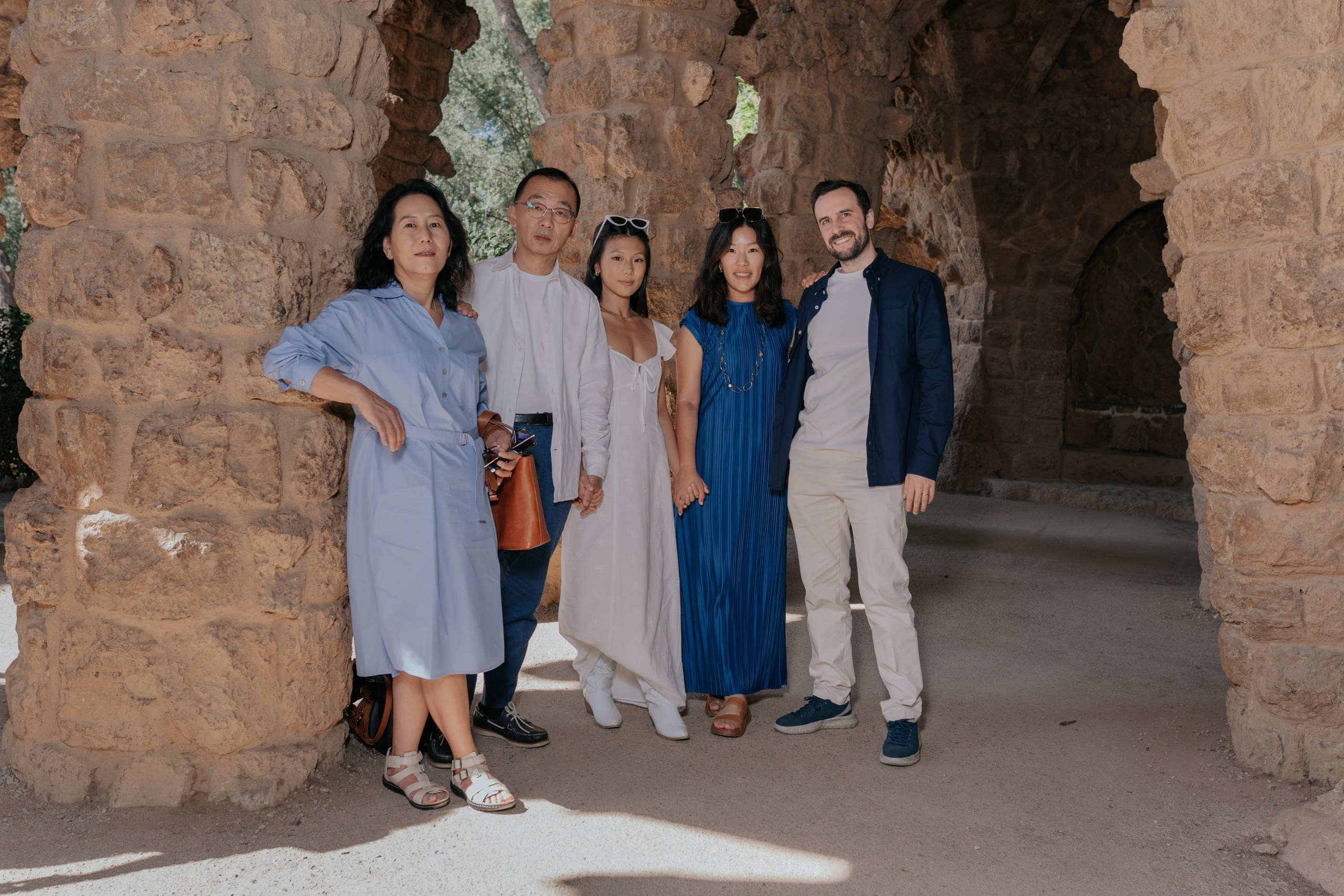 Barcelona Family Photoshoot — Family Photographer in Barcelona. DiaFoto — Wow Photographer in Barcelona | Premium Barcelona Photoshoot Experience