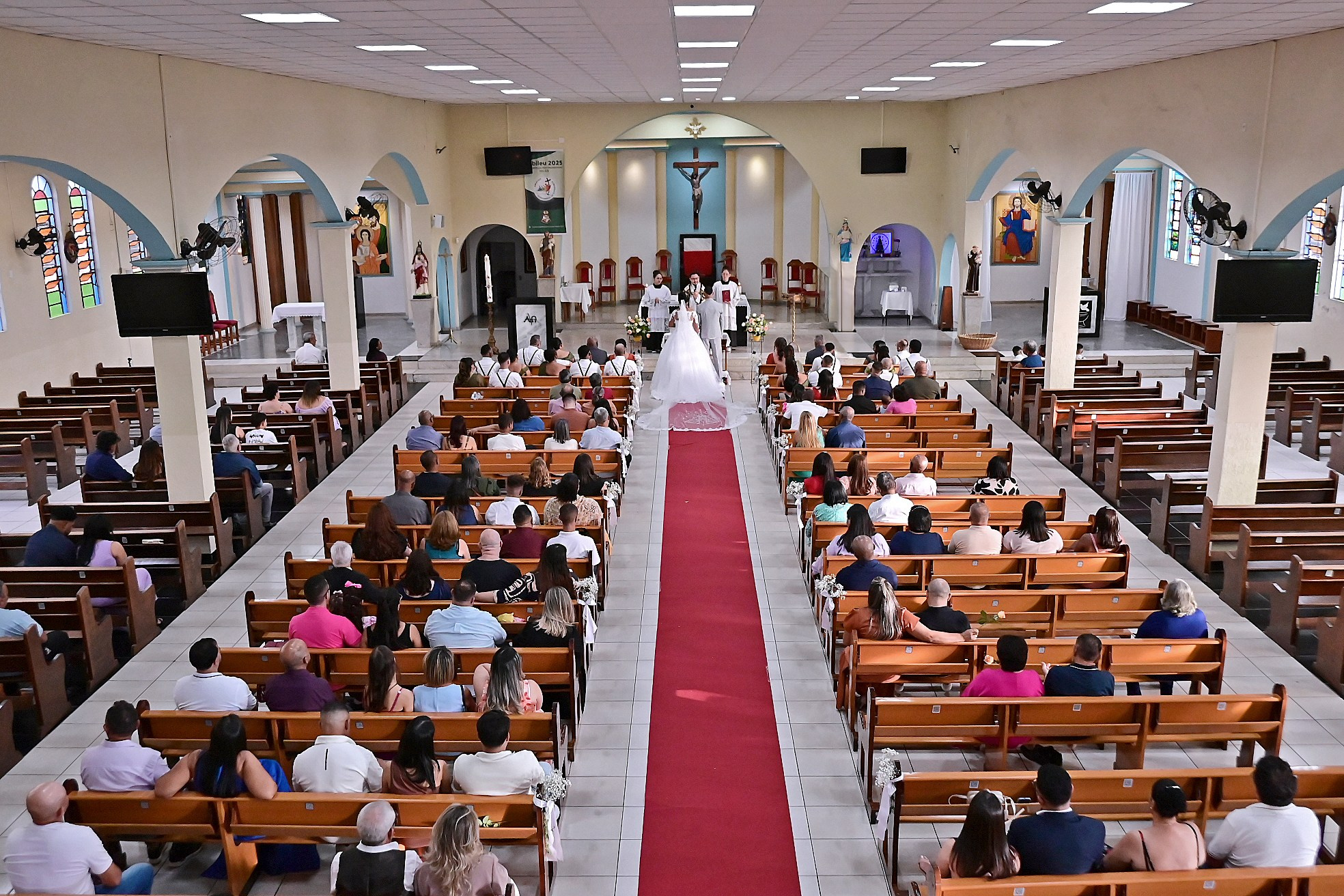 Luana & Rodrigo — Paróquia Nossa Senhora Medianeira de todas as Graças, Itapevi. Produtora Bride
