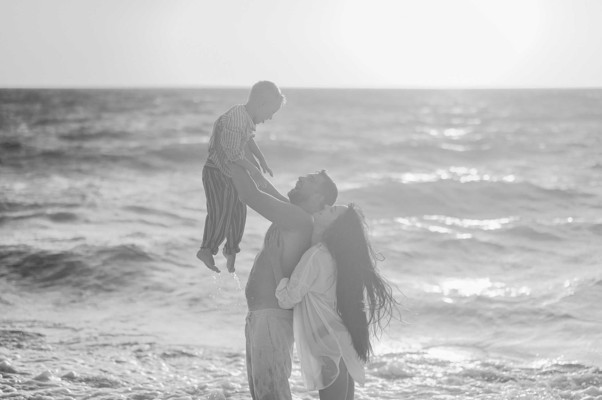 Family Photoshoot Rhodes. Φωτογράφος νεογέννητων στη Ρόδο. Φωτογράφιση εγκυμοσύνης