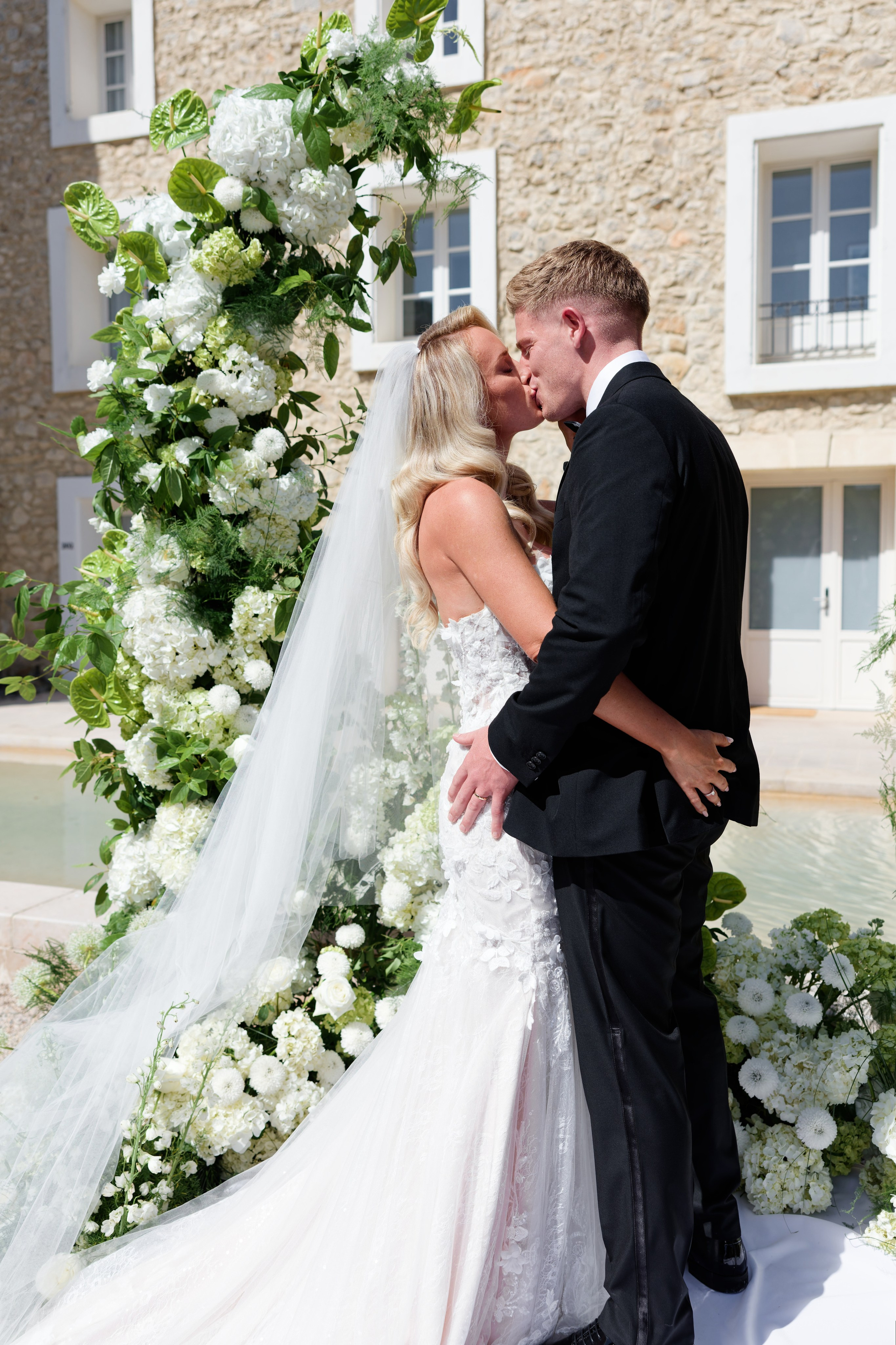 Wedding at Château L’Hospitalet in Narbonne, France. Destination Wedding Photographer — Nikita Burtsev