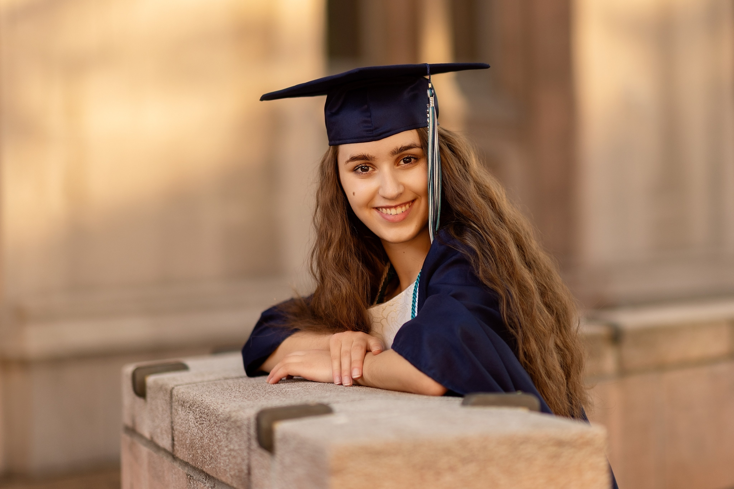 Alena, graduation. Wedding & portrait photography in the Seattle Area. Helen Michelle photographer
