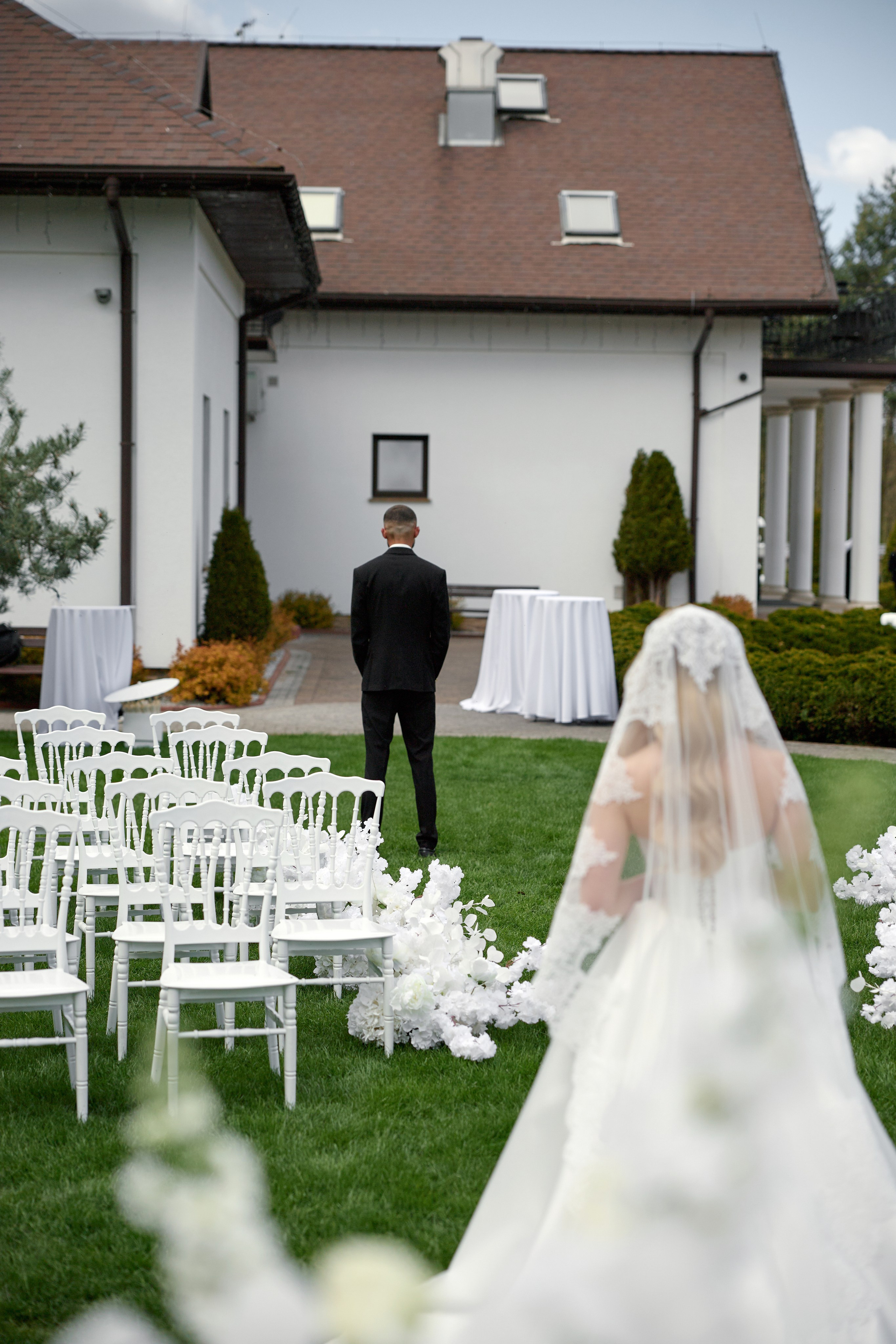 Natalia & Roman. Dworek przy lesie. Fotograf ślubny i rodzinny w Krakowie Yana Klymova