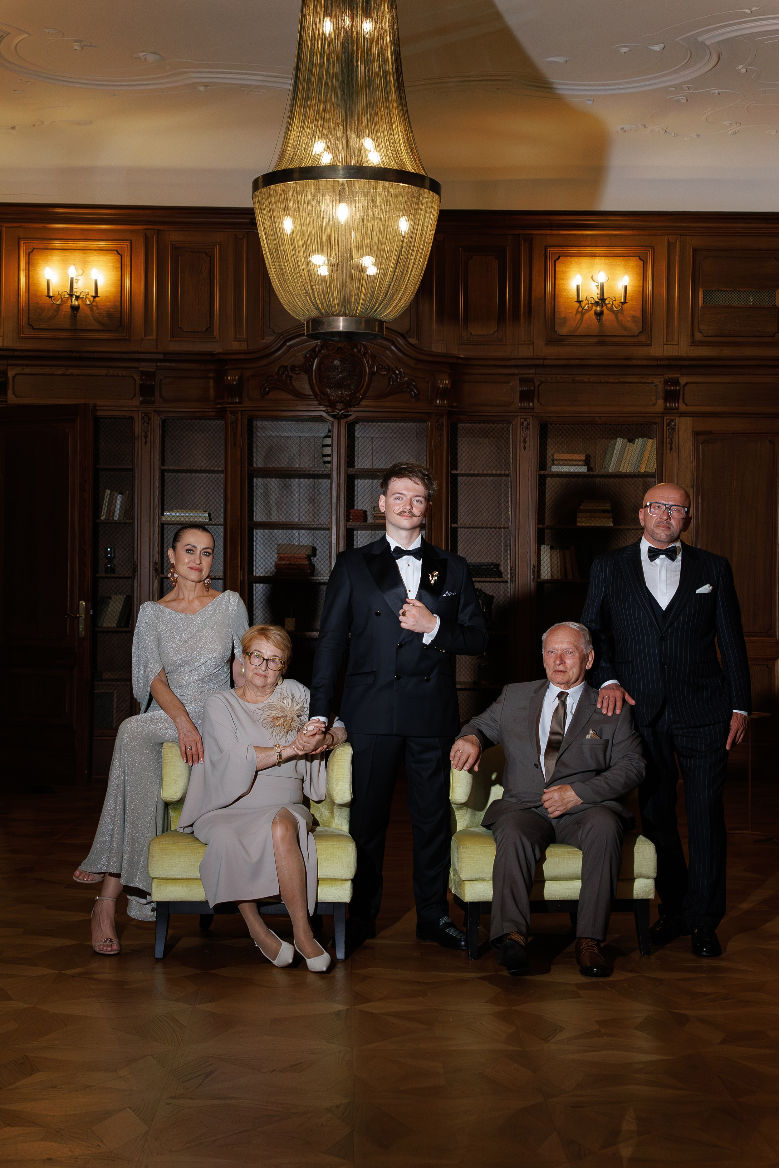 Wiktoria & Kacper. Pałac Goetz. Fotograf ślubny i rodzinny w Krakowie Yana Klymova